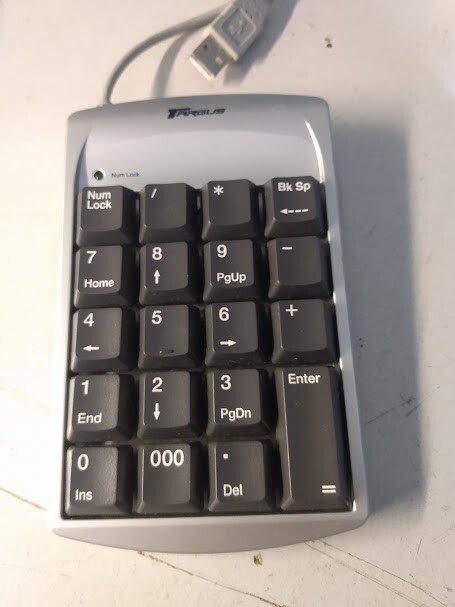 Targus USB Keypad Calculator Keyboard Attachment for Laptop Tablet Portable