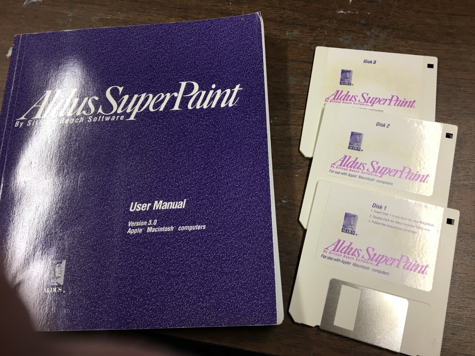 Vintage Macintosh software :  ALDUS SUPERPAINT v3.0 - Manual and Software