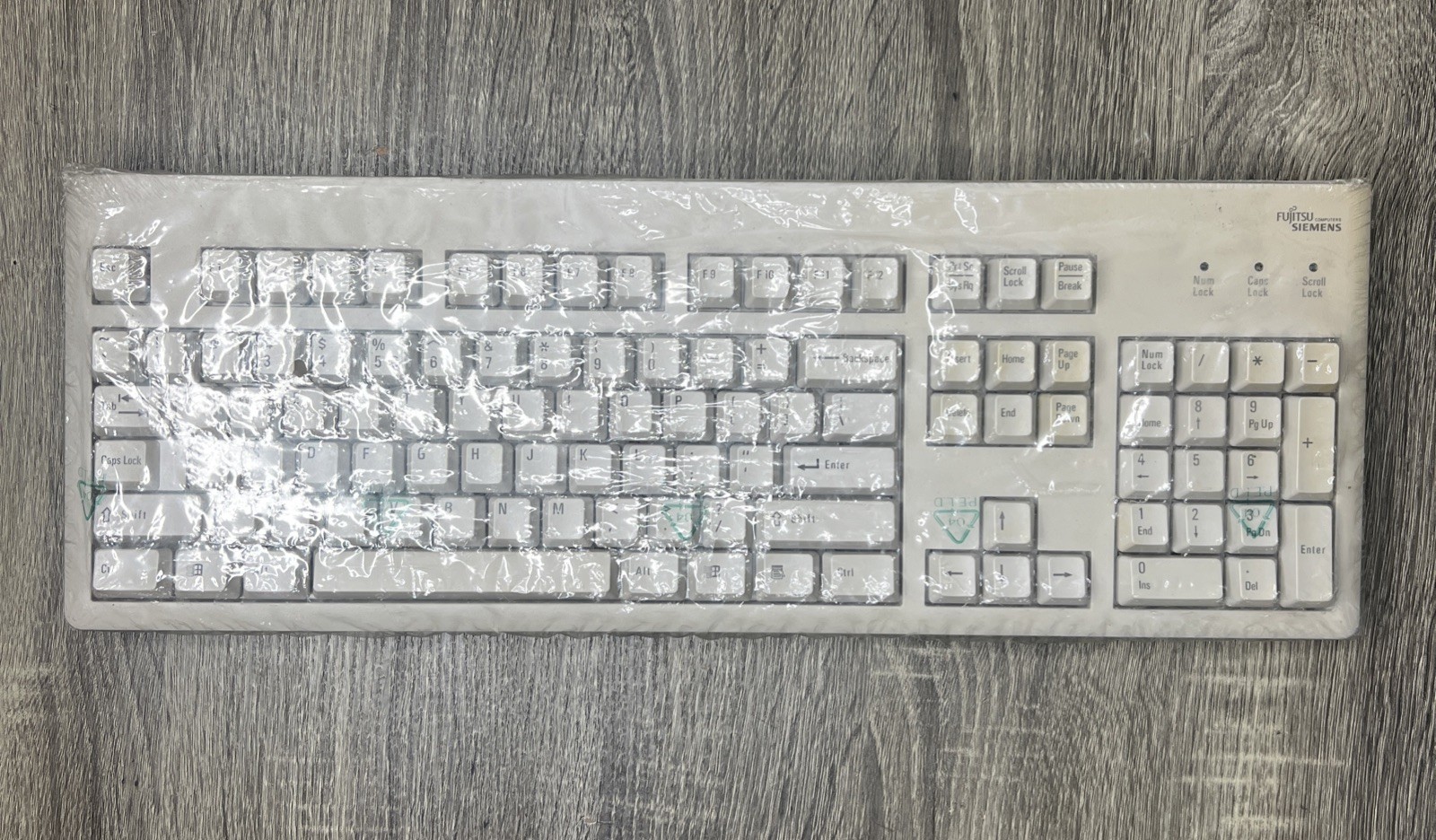VTG Fujitsu Siemens Keyboard S26381-K293-V110 5 Pin Din Coiled Cord New Sealed