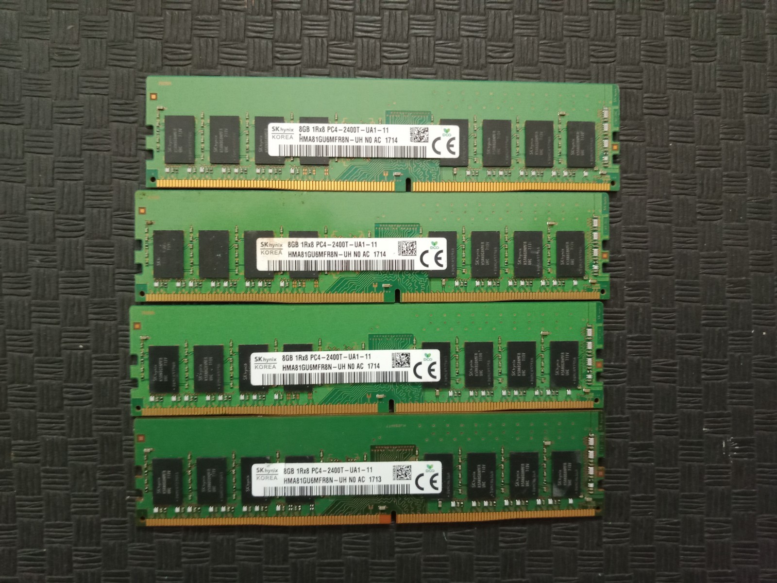 Qty.4 SK hynix 8gb PC4 2400T ; total 32gb RAM