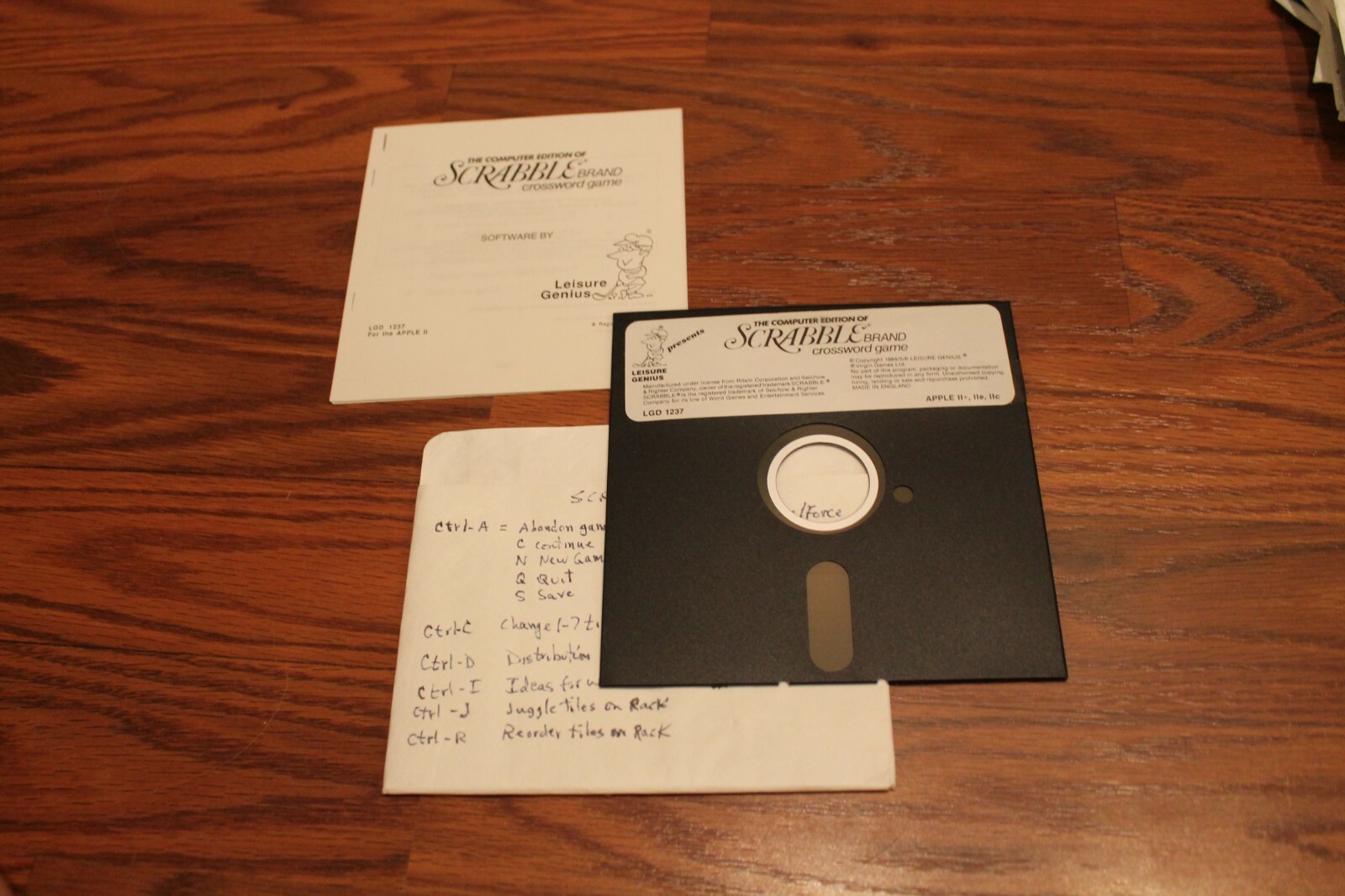 Scrabble Crossword Game for the Apple II on 5.25" disk- Tested