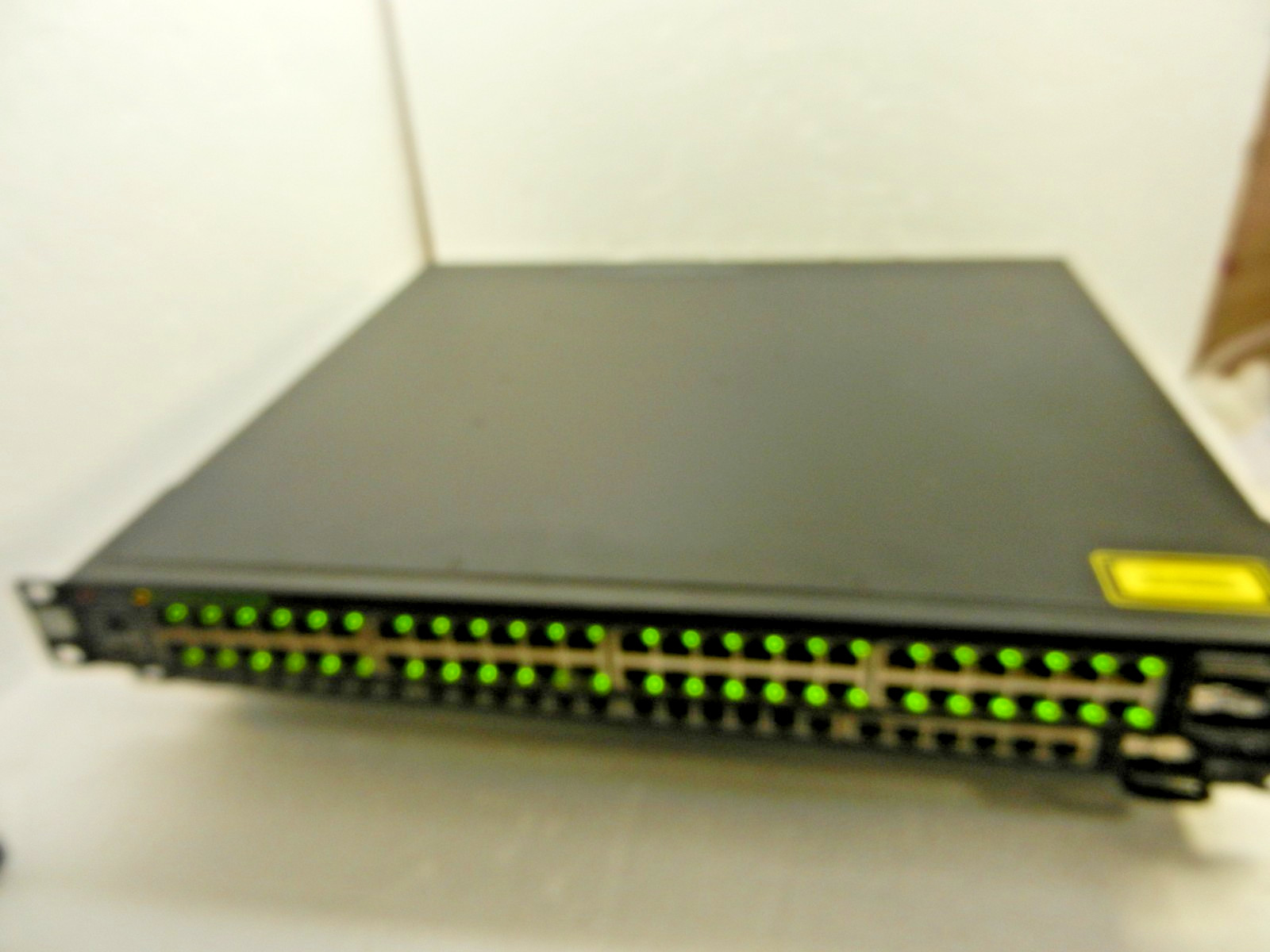 RUCKUS  Brocade ICX7450-48P-E Switch 48-port 1 GbE Switch PoE+