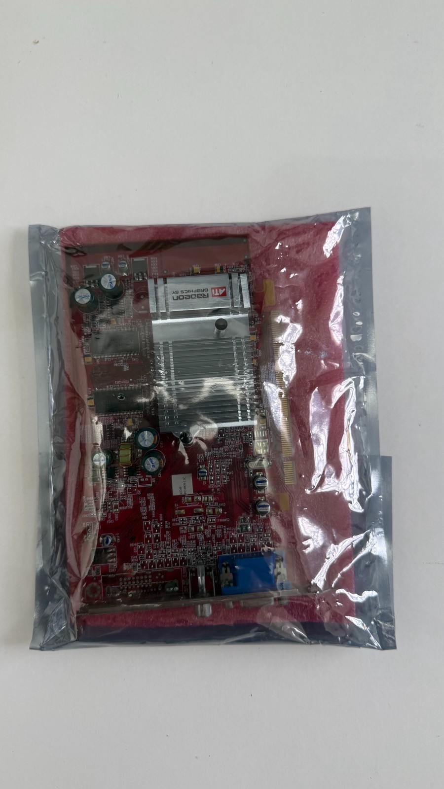 ATI Radeon X600 256MB PCIe x16 Video Card VGA TV-Out Retro Windows XP - Tested