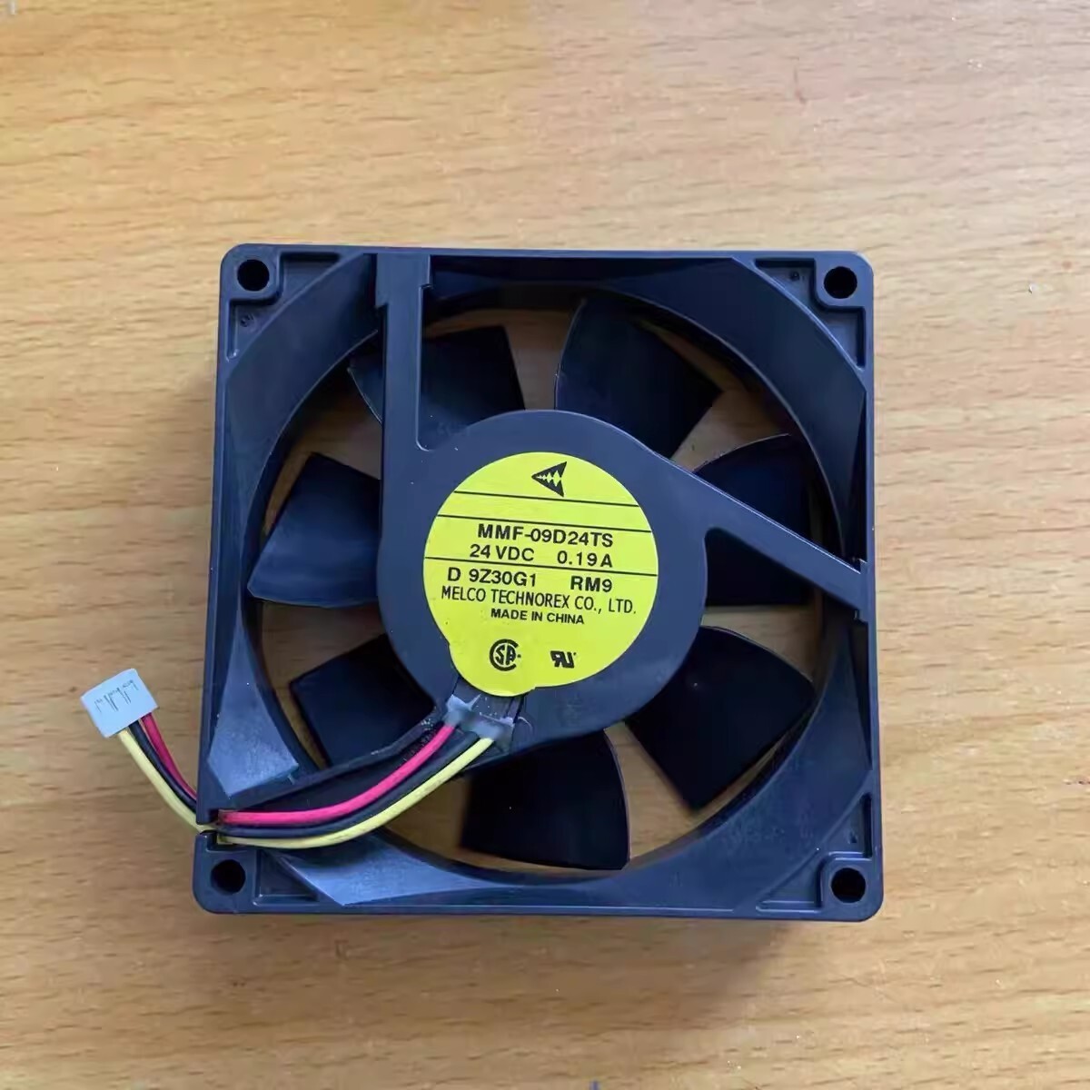 1PCS MMF-09D24TS DC24V 0.19A 3-Pin Inverter Cooling Fan