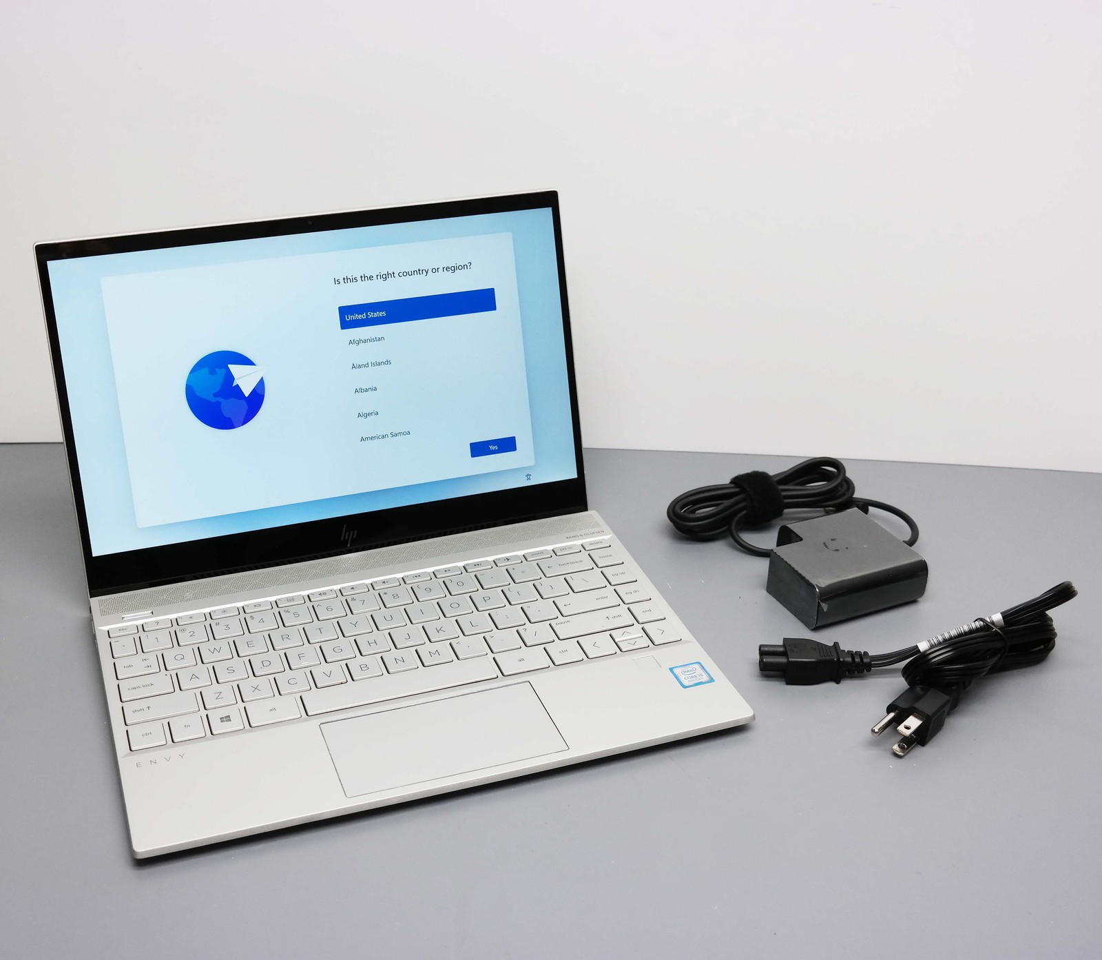 HP ENVY 13-aq0011ms 13.3" Core i5-8265U 8GB 256GB SSD