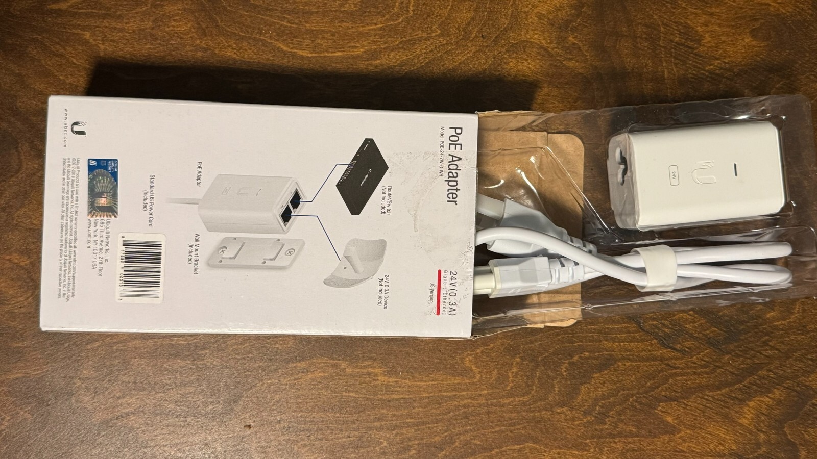 UBIQUITI 24V POE Adapter with power cable 24-7W-G-WH