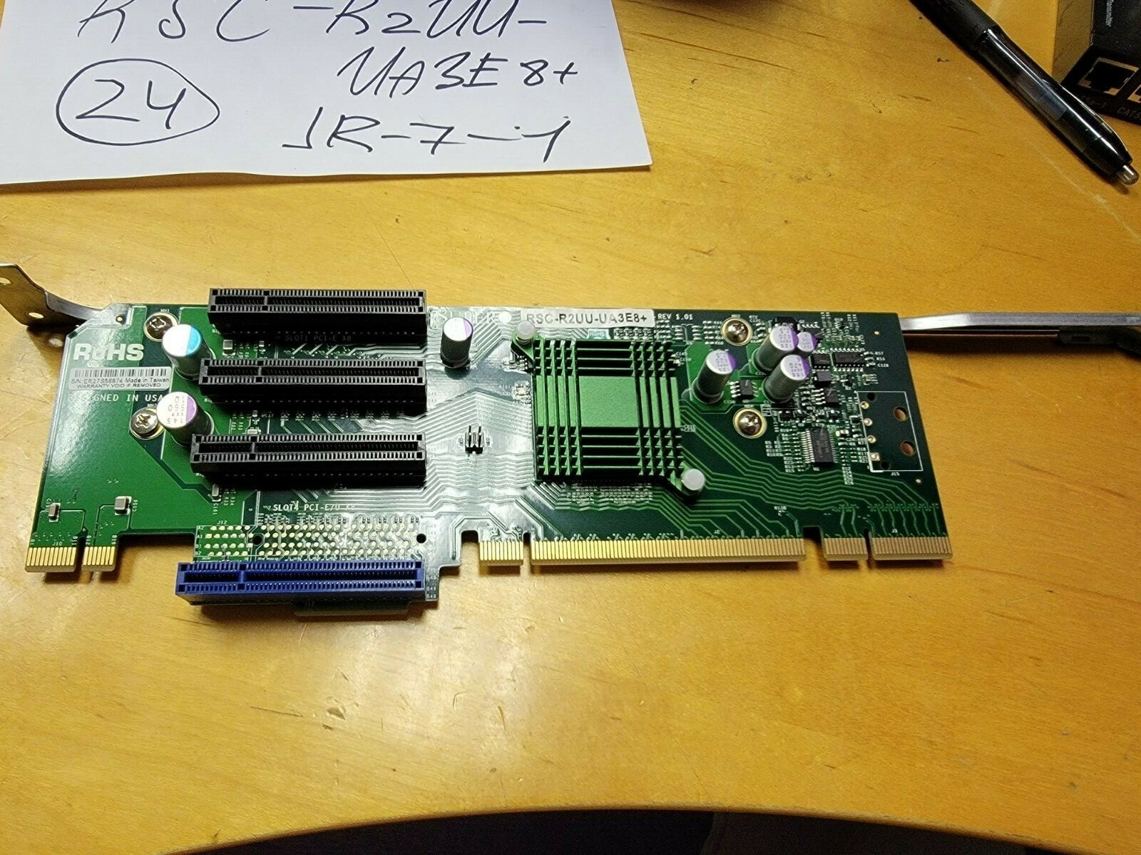 Supermicro RSC-R2UU-UA3E8+ 1 Ui0 & 3 PCI-E X 8 Left Slot Riser Card