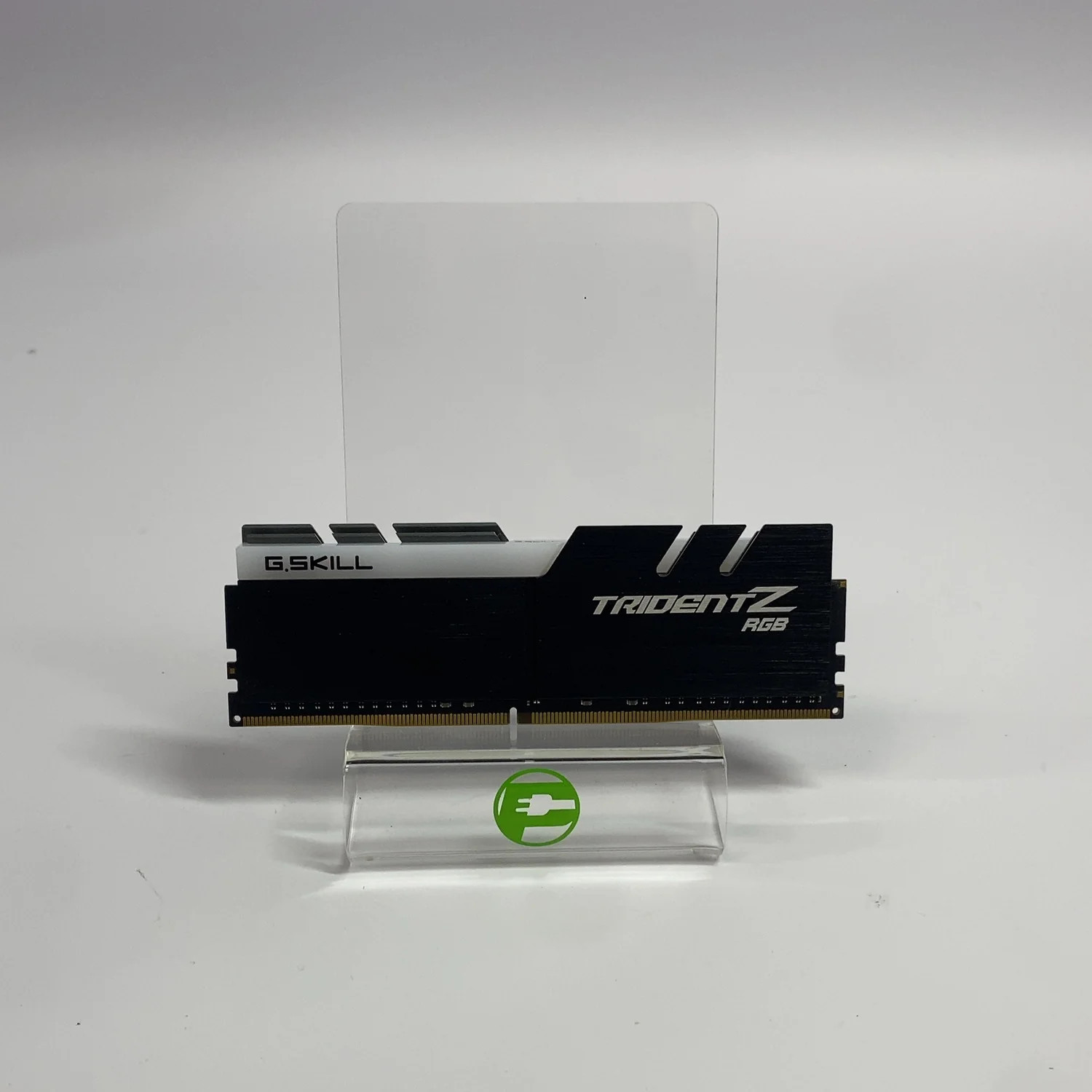 G.Skill TridentZ RGB Series 8GB (1x8GB) RAM DDR4 3200MHz 04266H88211