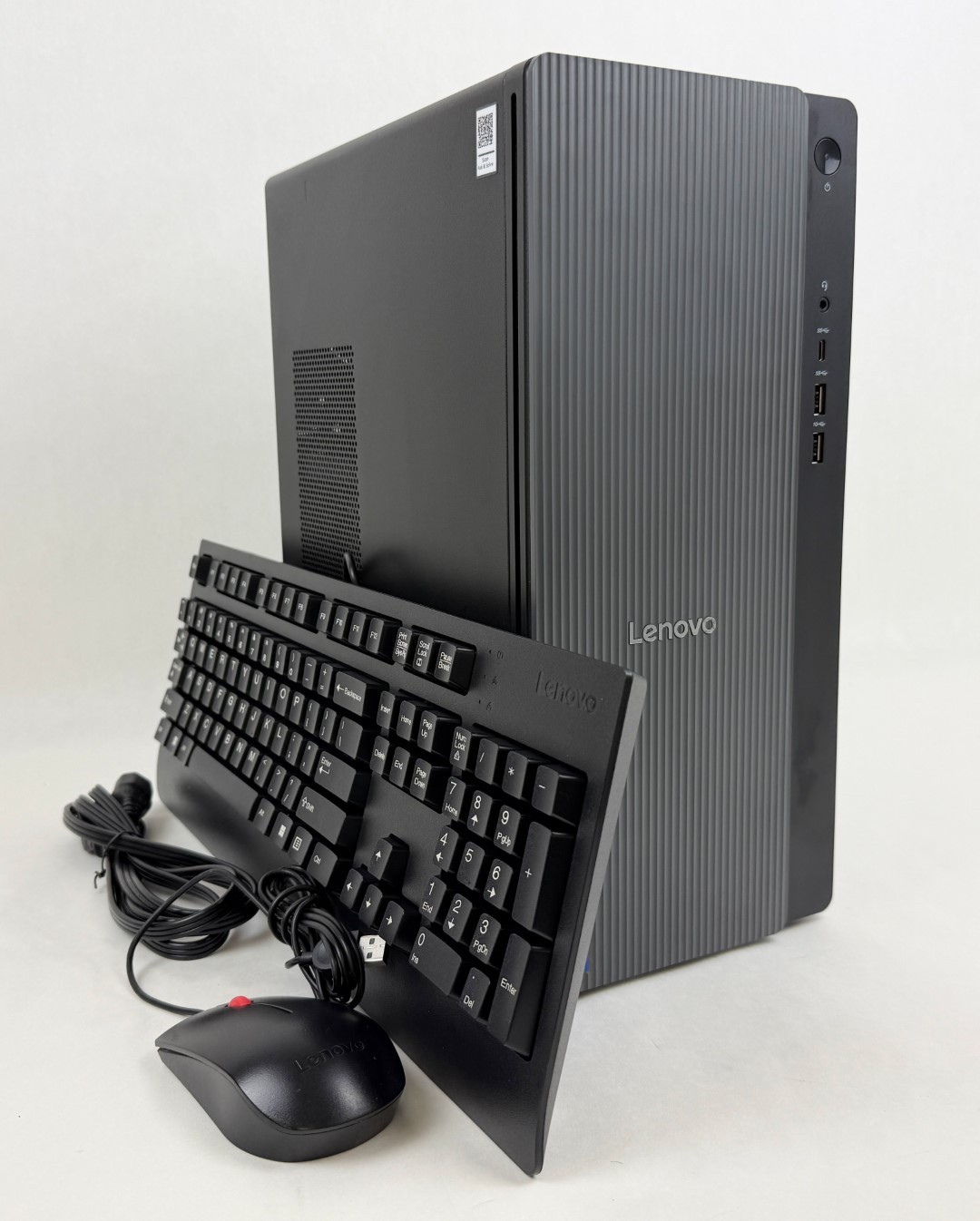 Lenovo IdeaCentre Tower 17IAS10 Ultra 5 225 32GB 1TB SSD W11H