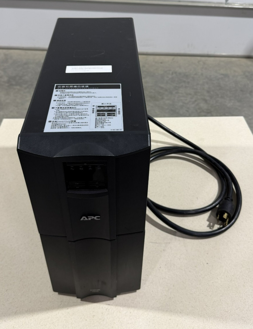 APC SMART SMT3000TW UPS 3000 Smart-UPS. No Batteries included.
