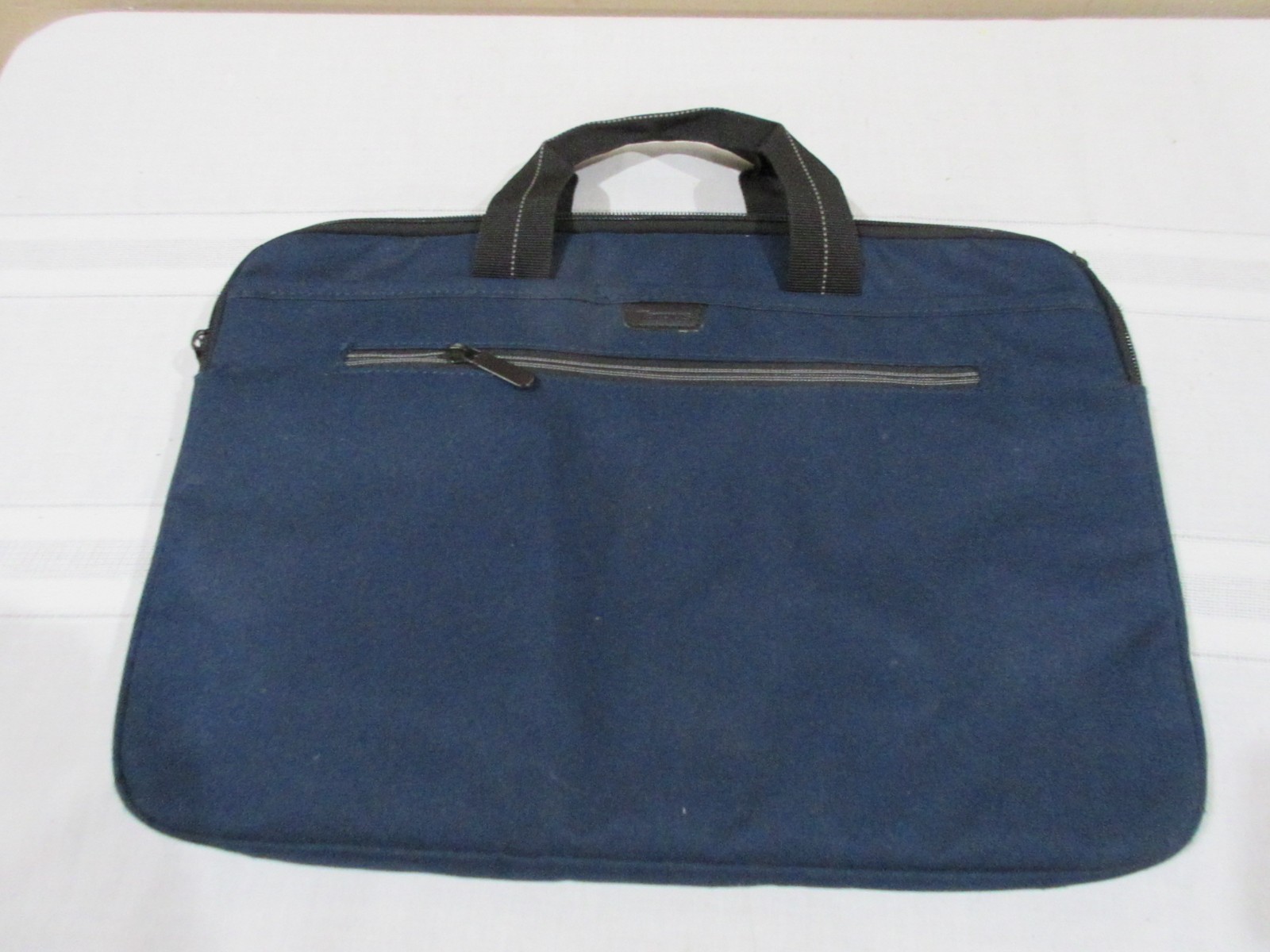 Targus Laptop Carrying Case 15-16" Classic Slim Navy