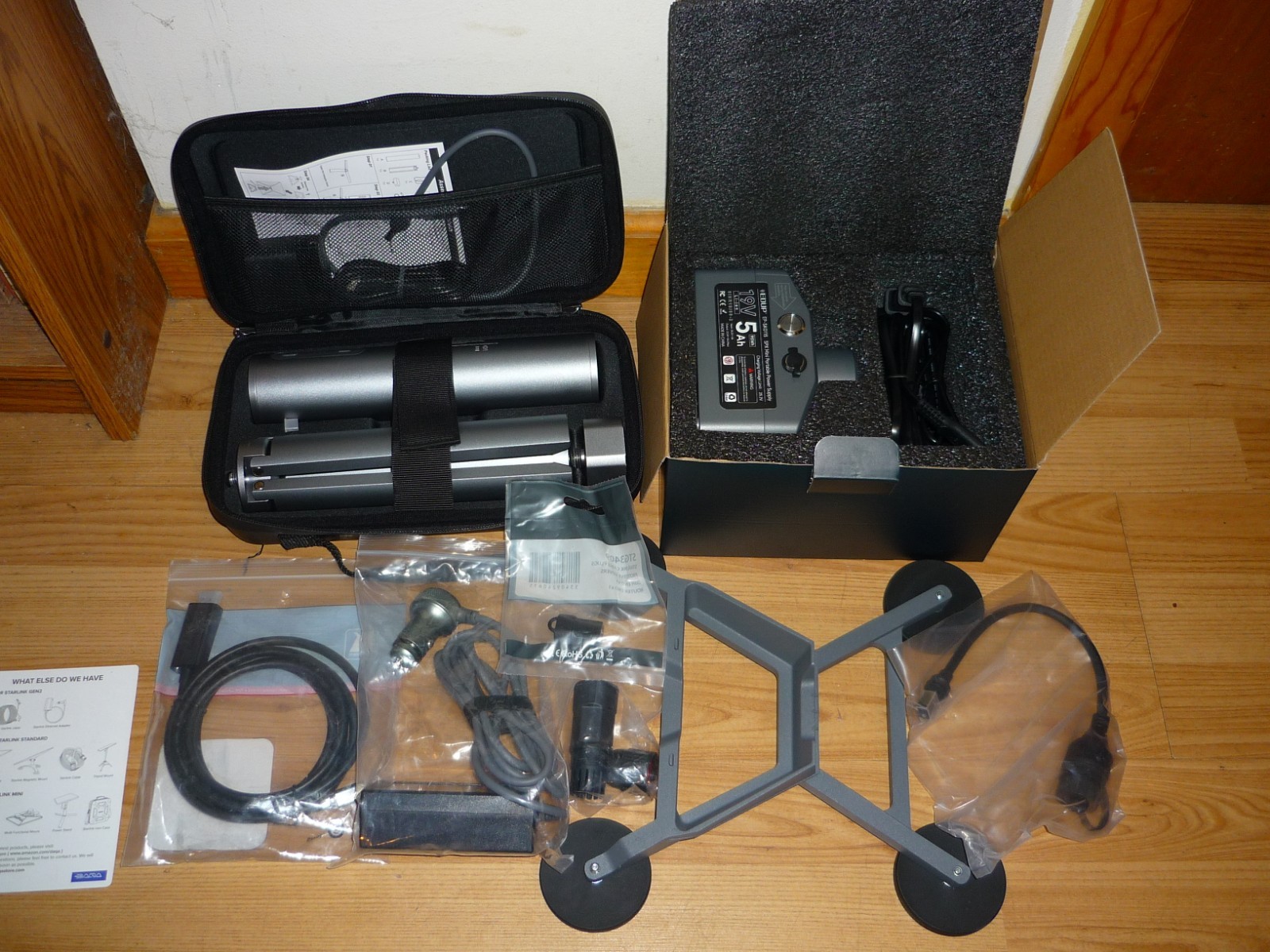 STARLINK STARGEAR LOT- ORTABLE POWER SUPPLY EP-SK0115, POWER BANK SLP-002 + MORE