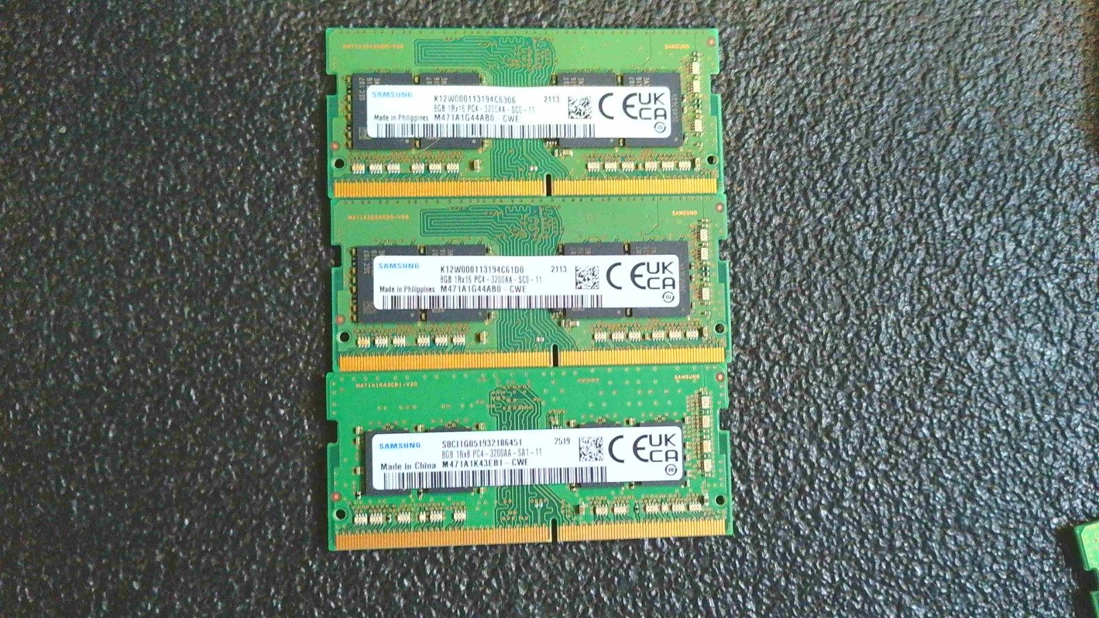 Lot of 3x 8GB DDR4 Laptop RAM 1Rx8 PC4-3200AA