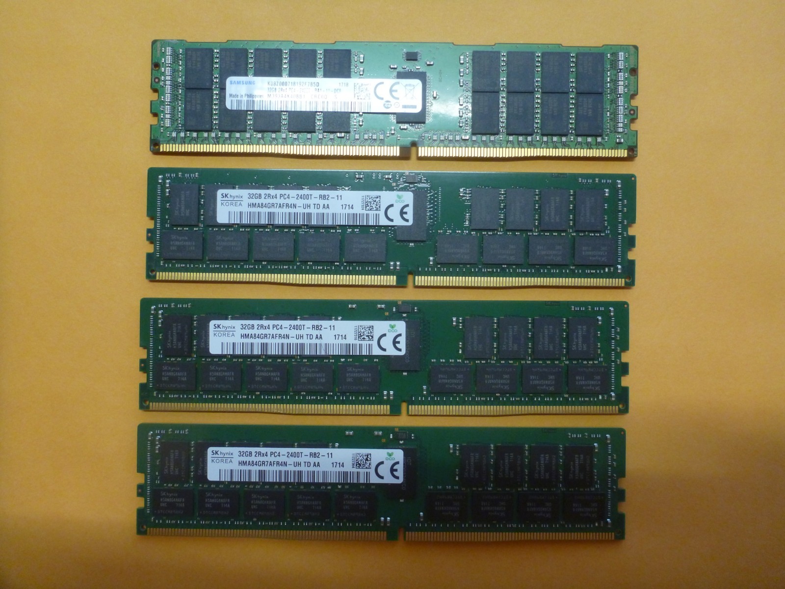 Lot of 4 - SK Hynix HMA84GR7AFR4N-UH 32 GB 2Rx4 ECC RDIMM PC4 2400T-RB2-11