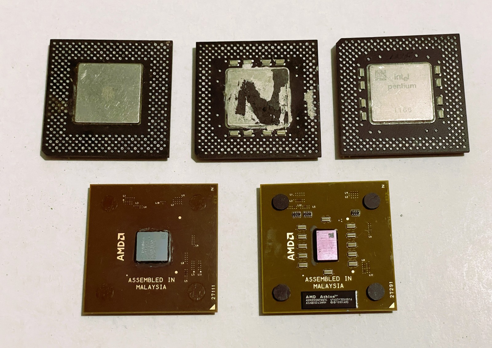 5 PC Used Intel Celeron Pentium III CPU Vintage Processor Late 1990s Early 2000s