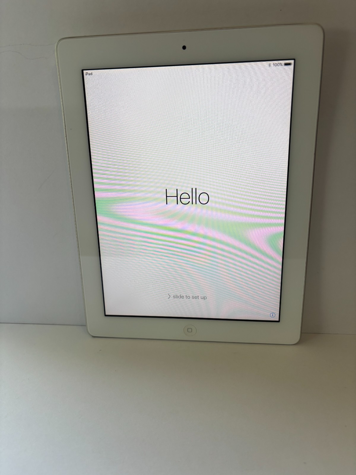 Apple iPad 2nd Gen Model A1395 9.7" 16GB WiFi Tablet White/Silver