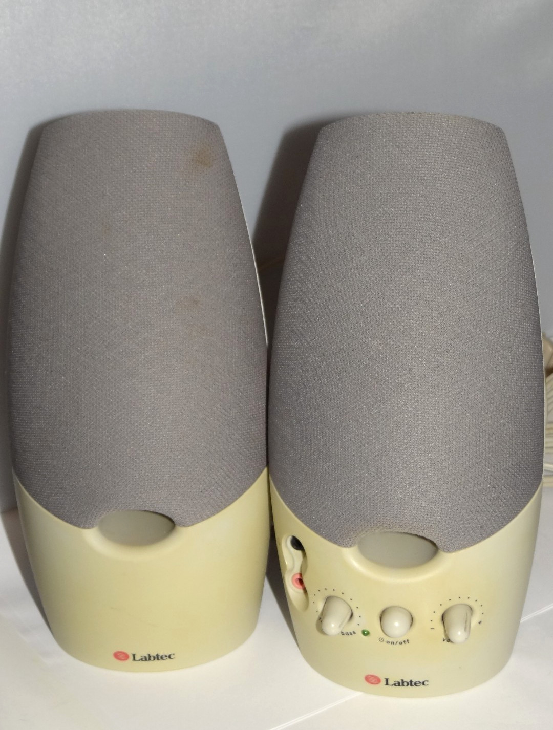 Pair of Labtec Wired computer speakers Labtec LCS-1060 Tested & Working