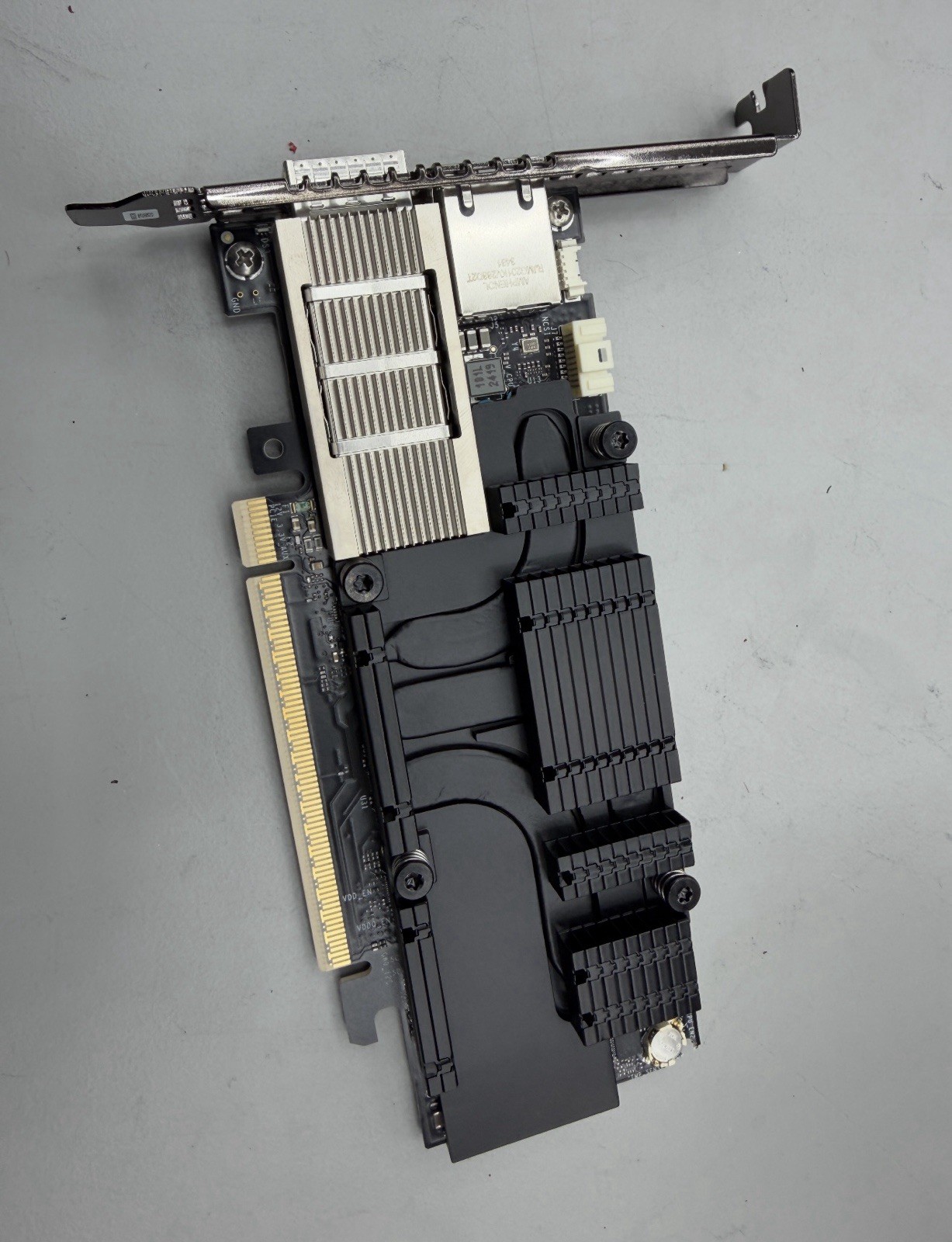 NVIDIA B3140H BlueField3 400GbE NDR IB 1Port QSFP112 PCle5x16