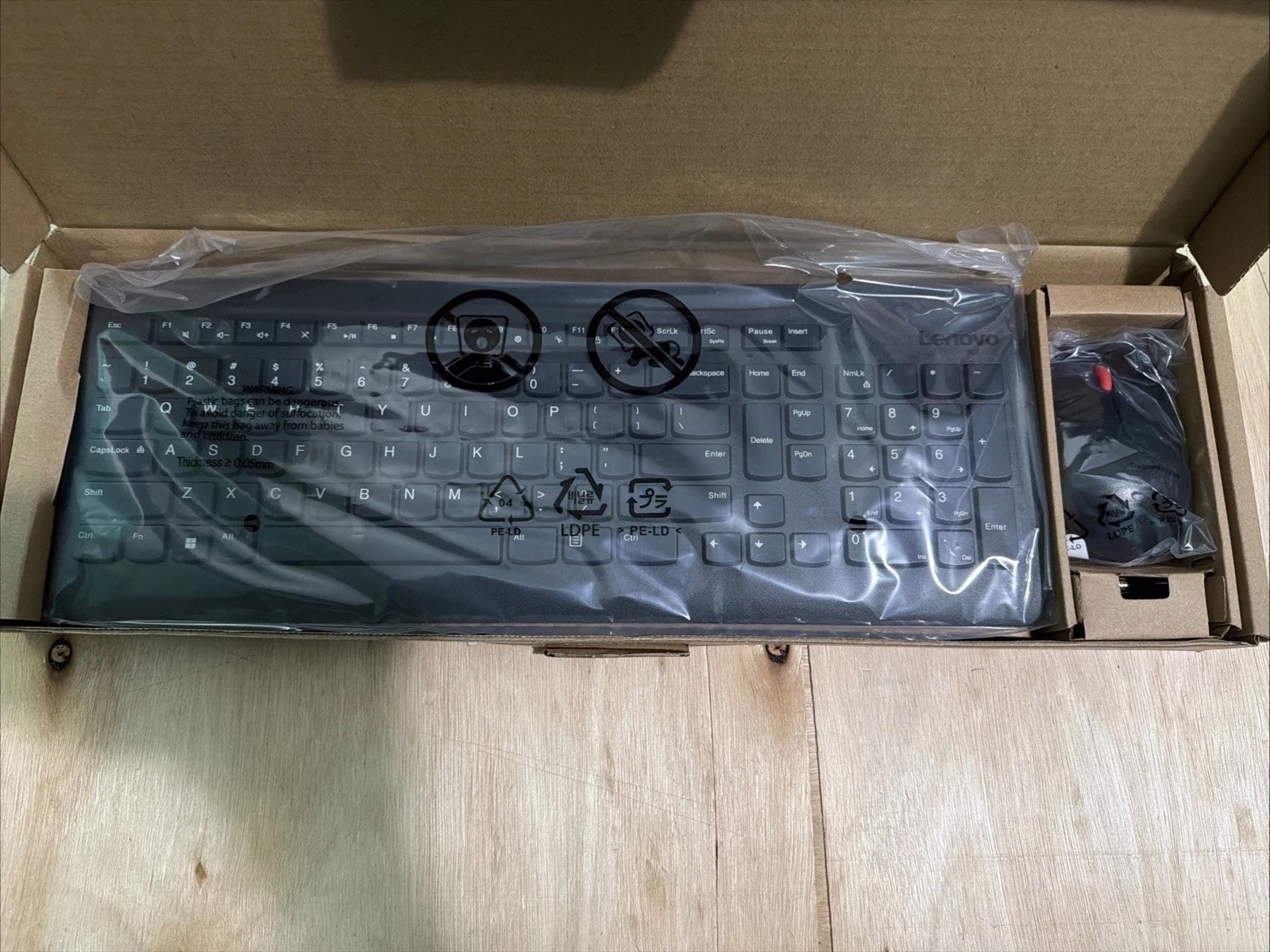 Lenovo 4X30M39458 Essential Wireless Keyboard and Mouse Combo - New In Open Box