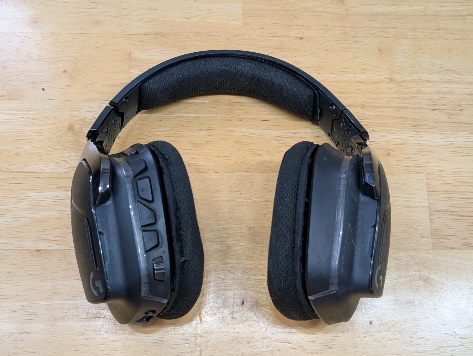 Logitech G635 7.1 LIGHTSYNC Over Ear Gaming Headset- Black
