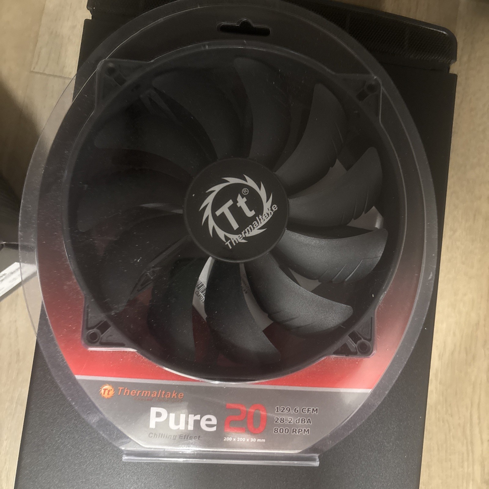 Thermaltake Pure 20 200 x 200 x 30mm Chilling Effect Fan CL-F015-PL20BL-A New