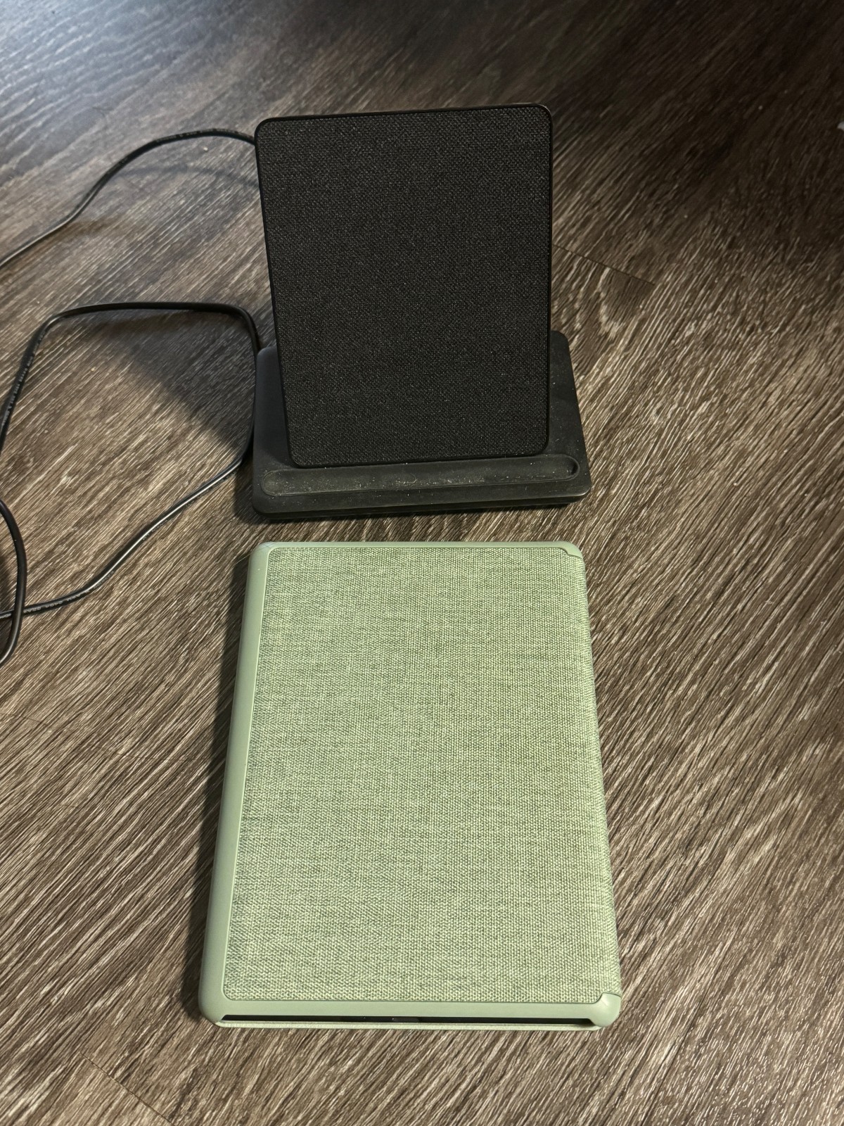 Kindle Paperwhite Signature Edition 11th Gen 32GB Ad-Free Bundle + Anker Stand C
