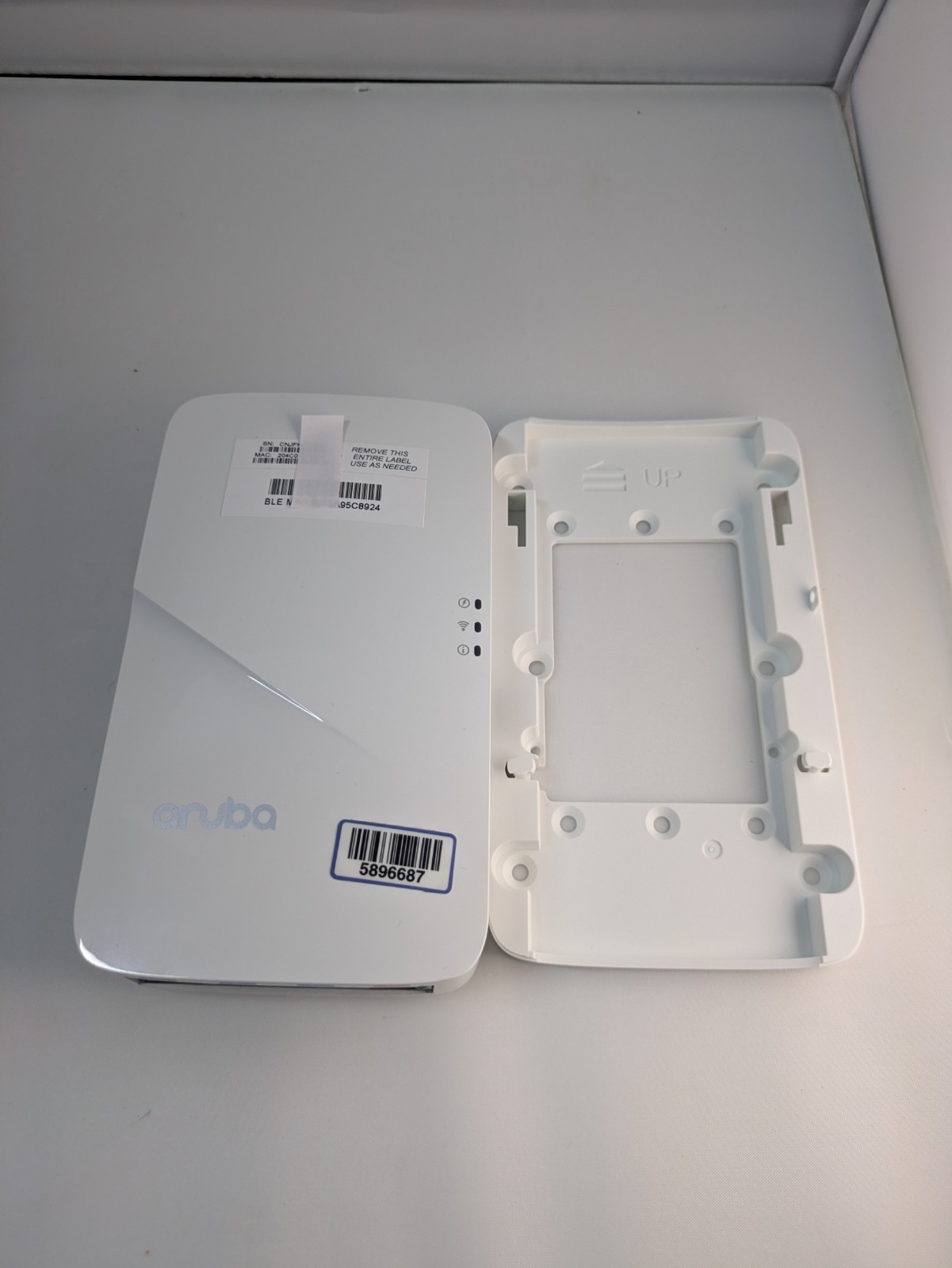 Aruba AP-303H-US Unified Access Point JY680A & Wall Mount. NO CORDS. SHIPS FREE