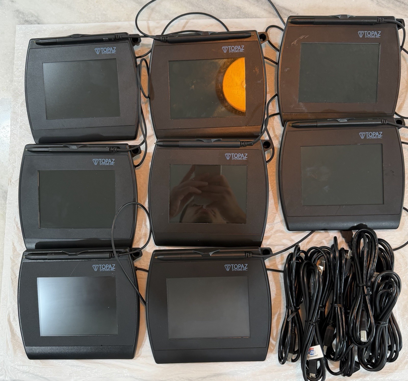 Lot of 8 Topaz T-LBK57GB-BH223-R Color 5.7 Signature Capture Pad