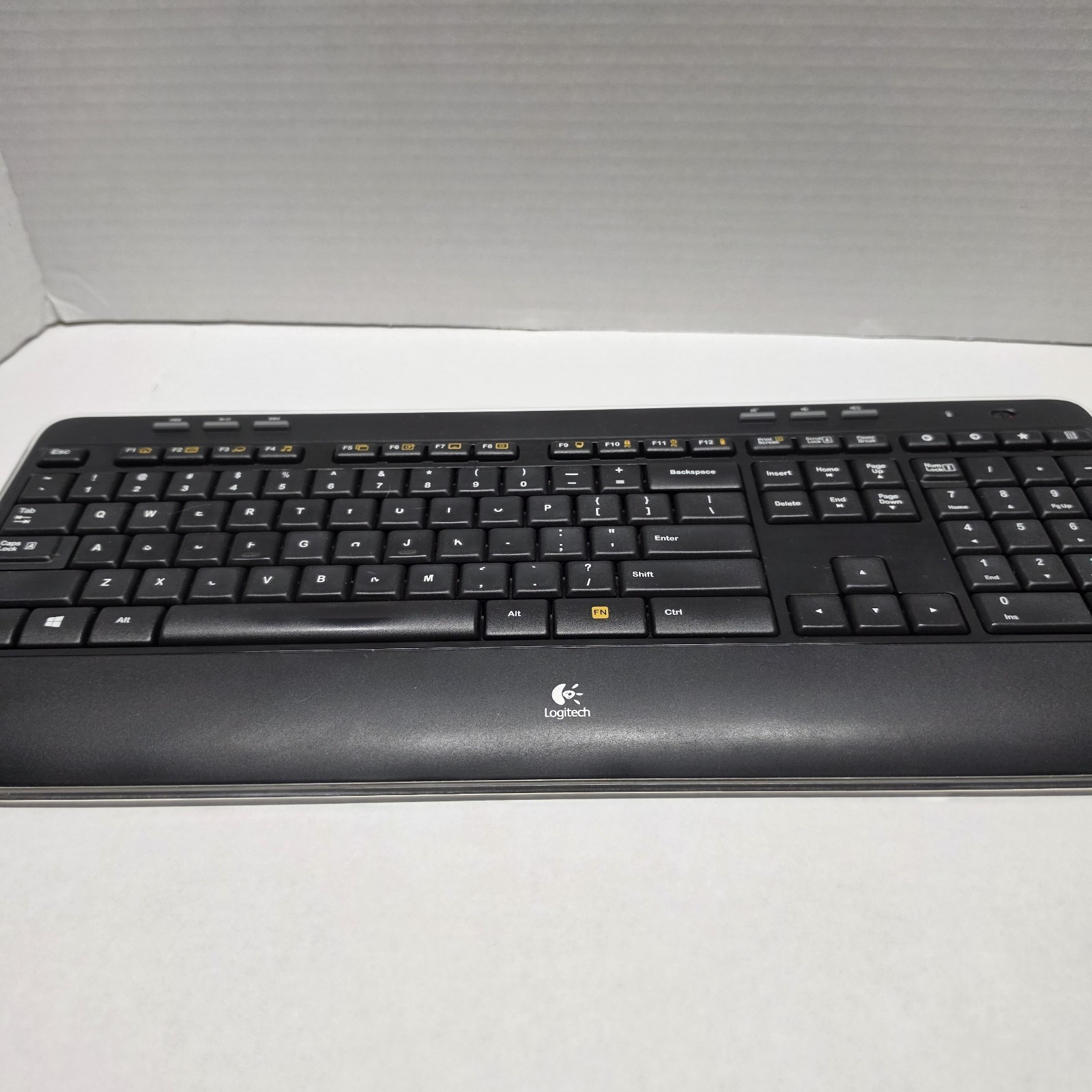 used Logitech K520 Wireless Keyboard and Receiver no Mouse