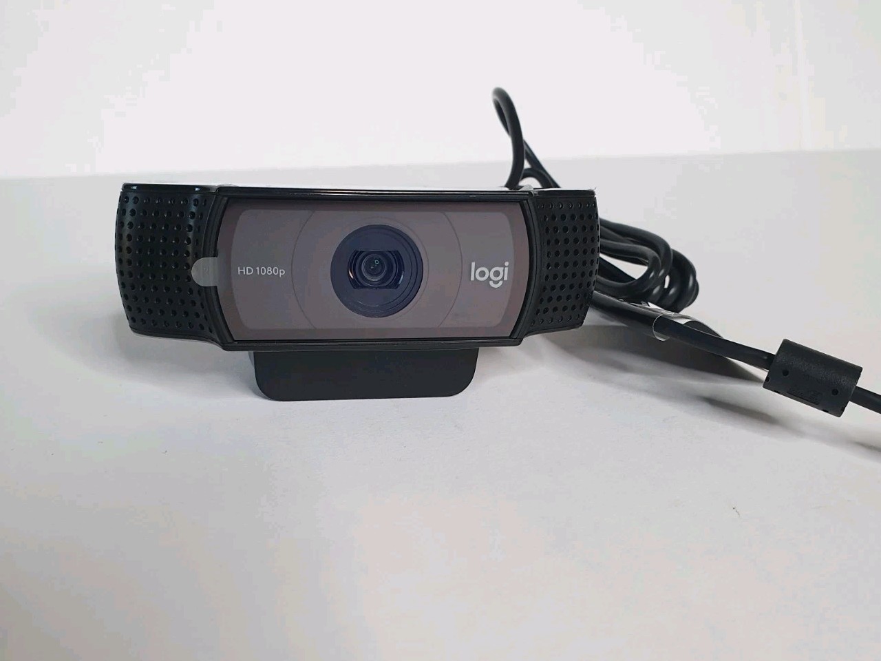 2M Logitech Logi HD 1080p USB Webcam VU0060  