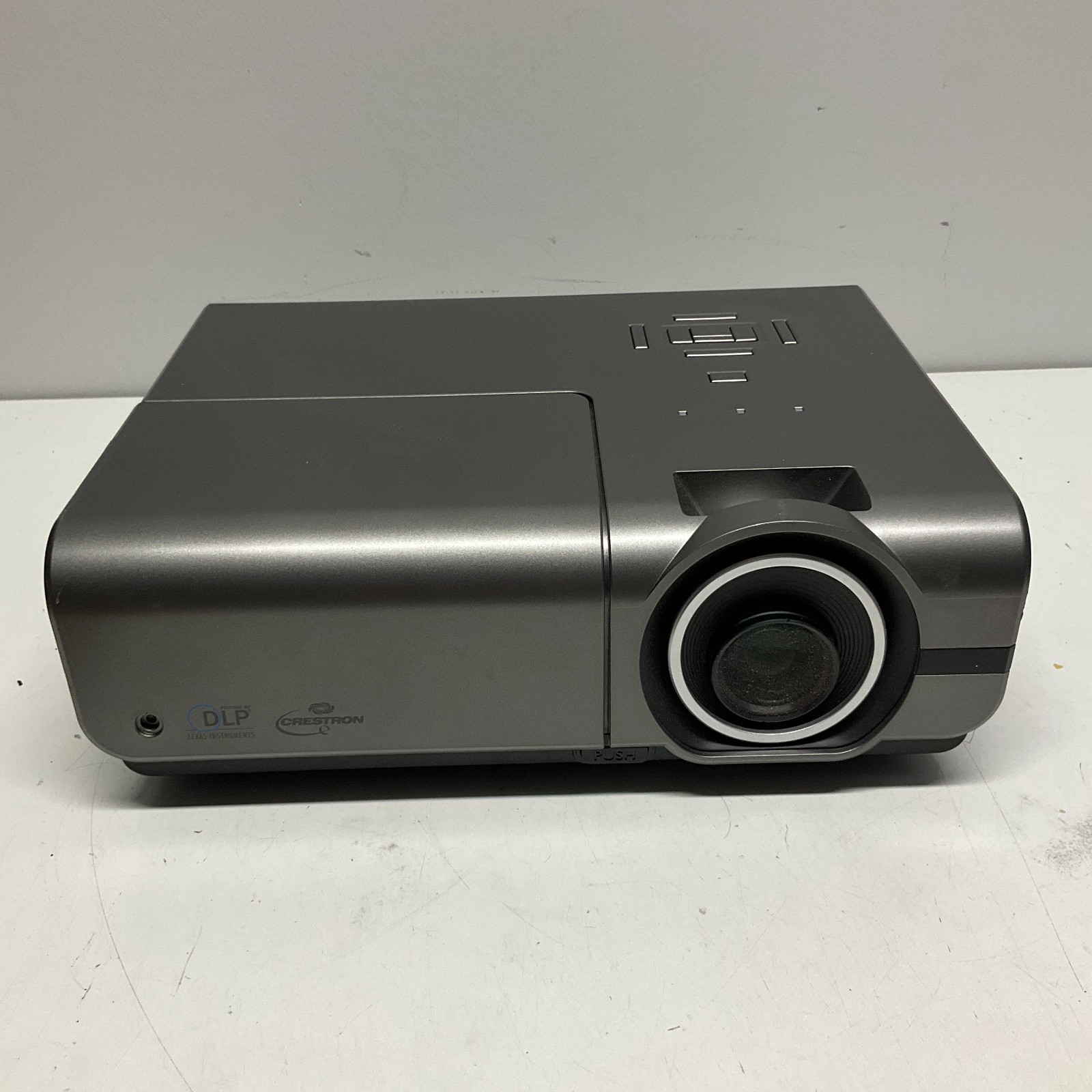 Optoma TH1060P DLP Projector 10 Lamp Hrs Tested asnd Working NO REMOTE