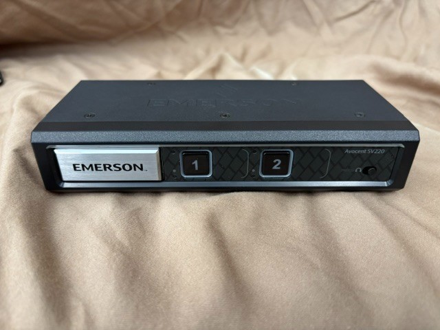 Emerson / Avocent | SV220-001 | 520-964-501 | SV 2-Port DVI-I KVM