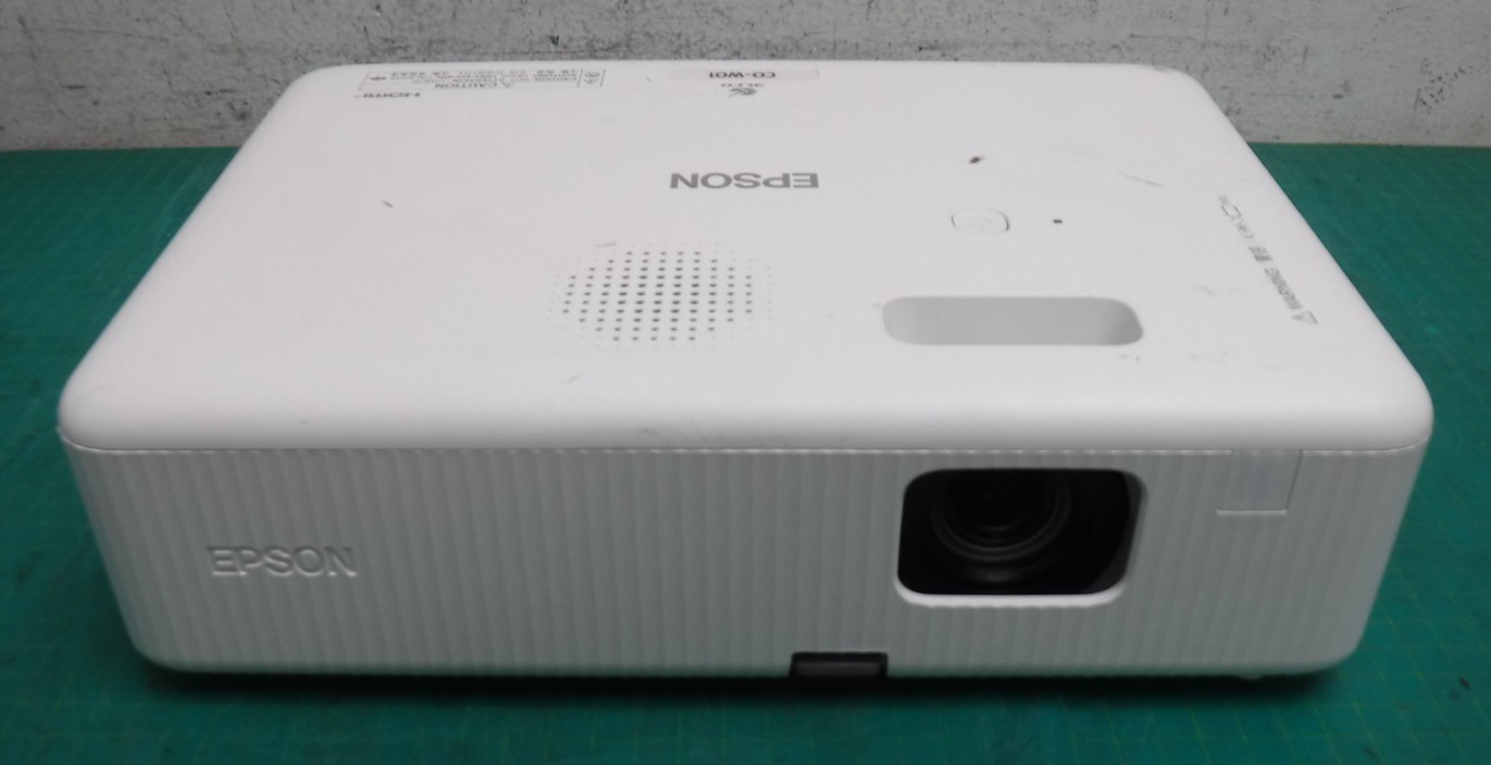 Epson CO‑W01 WXGA Projector HA86A w/ Remote – 0 Lamp Hours