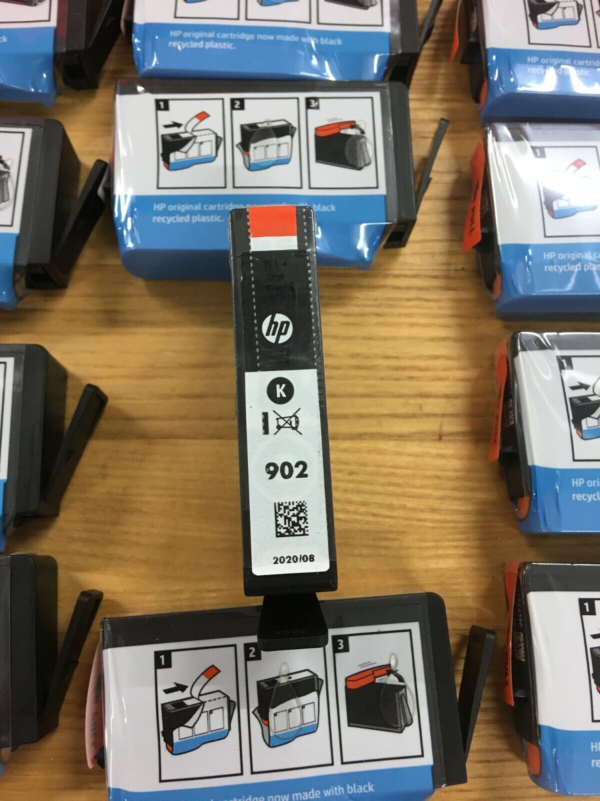 Lot of 12 Genuine HP 902 (T6L98AN140) Black Ink Cartridges EXP: 8/2020