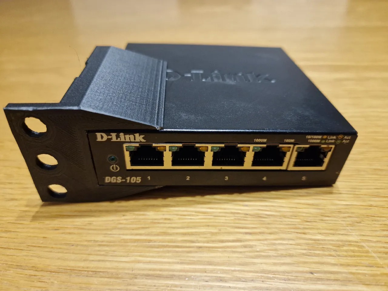 D-Link DGS-105 10in Rack Mount Bracket 5-Port Gigabit Switch Holder
