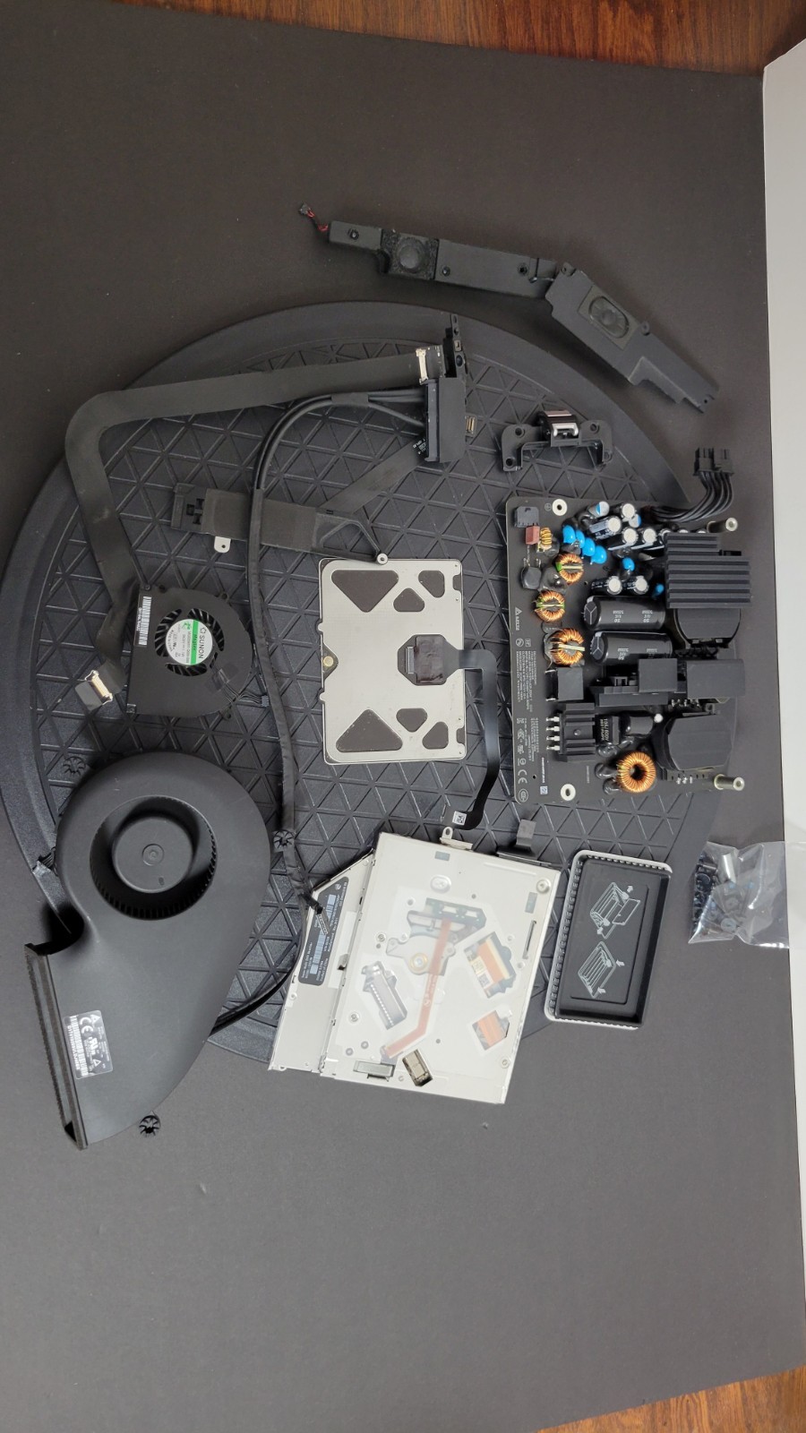 OEM Apple iMac A1311 21.5" 2011 Parts Lot 12pc PSU ADP-300AF Fans DVD GS31N
