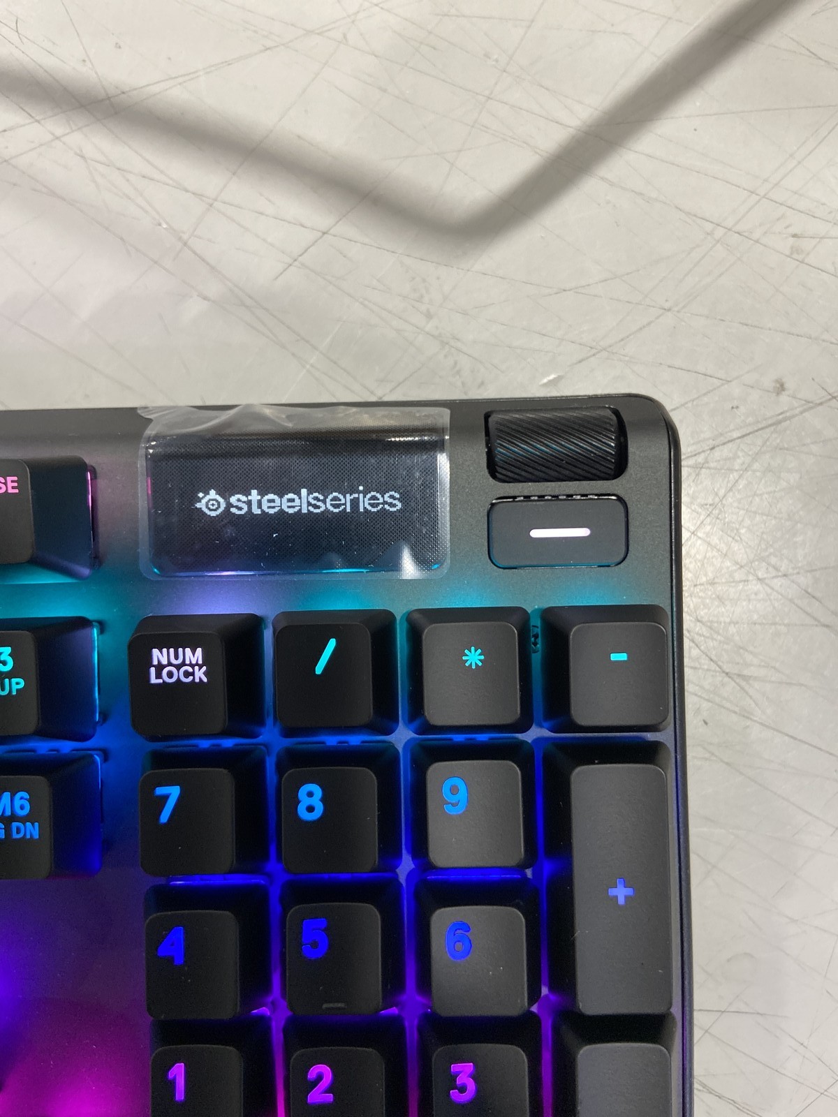 STEELSERIES APEX 7 MECHANICAL GAMING KEYBOARD – OLED SMART DISPLAY – USB -