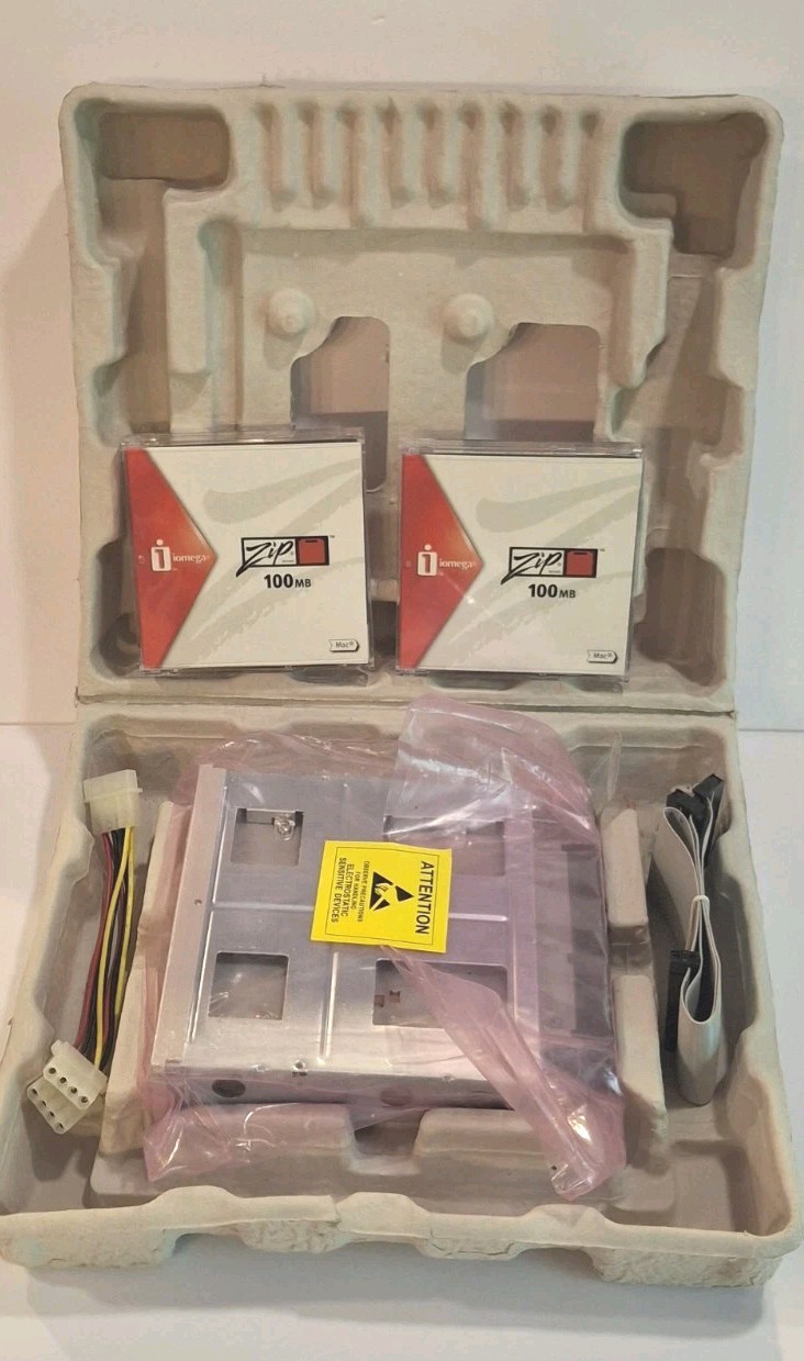 Iomega Model Z100ATAPI Zip internal Drive PN 30099400  2 Discs 100mb G2U