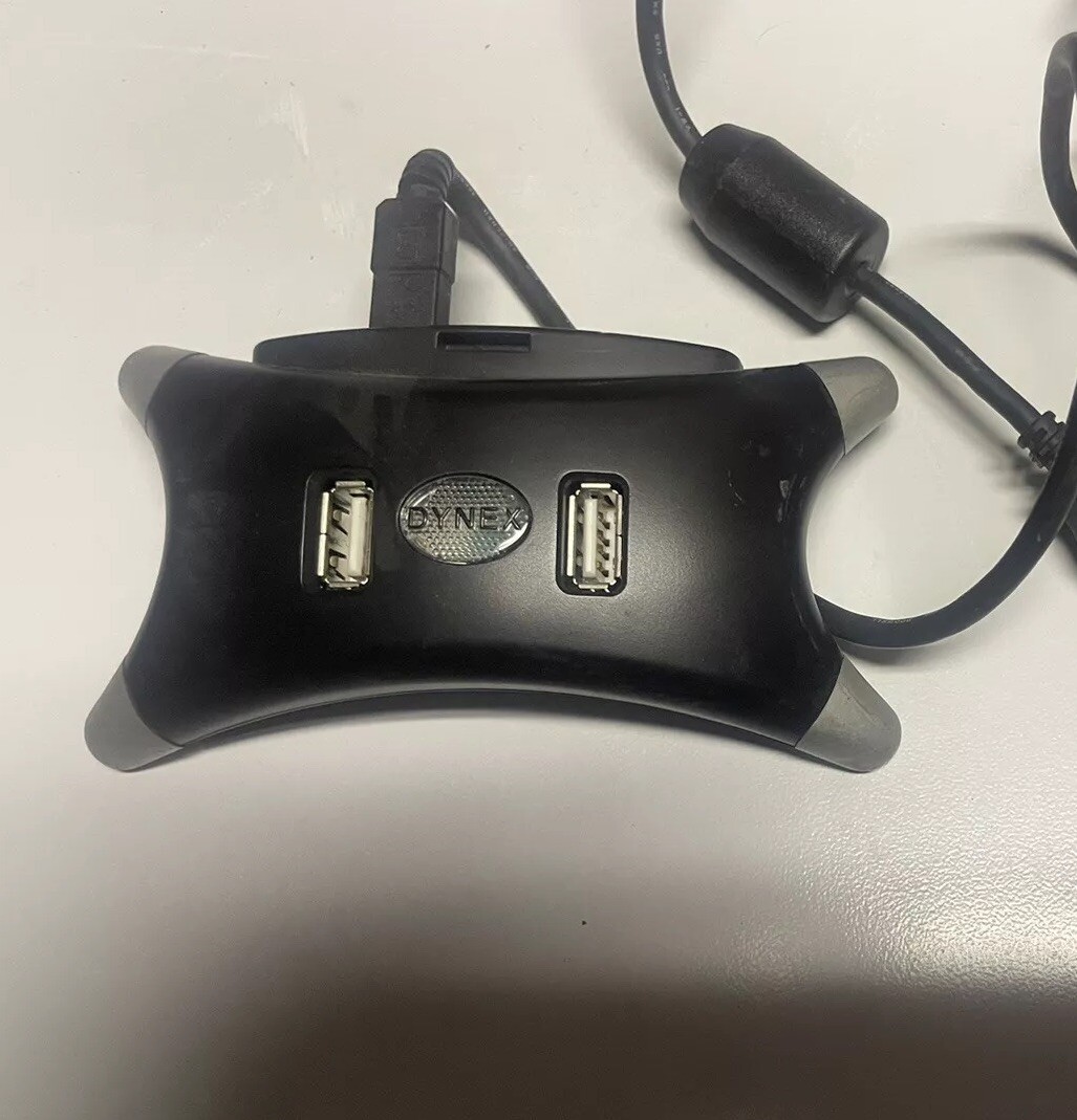 Dynex DX-7P2H 7PORT USB 2.0 -7 Port Hub: Works With PS3/PS2/Xbox360