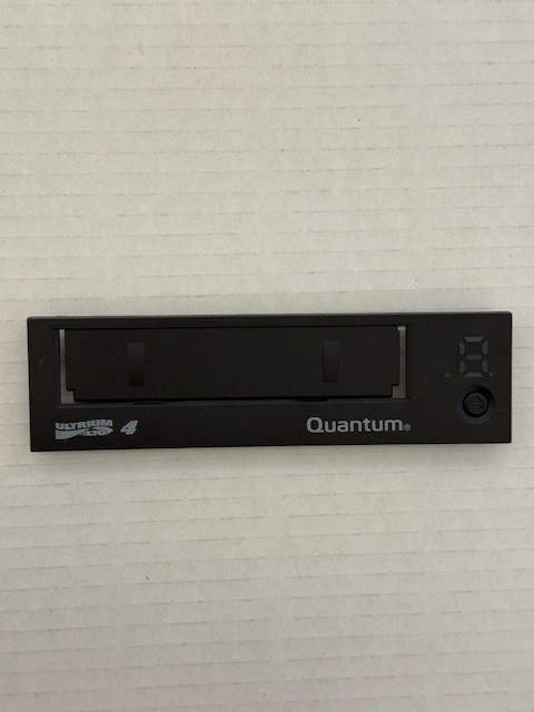 Quantum Dell hp & Others LTO-4 HH Tape Drive Bezel  Black Half Height NEW