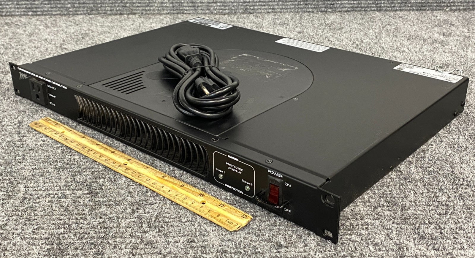 Middle Atlantic PowerCool PDCOOL-1115R 11-Outlet Rackmount Power/Cooling PDU