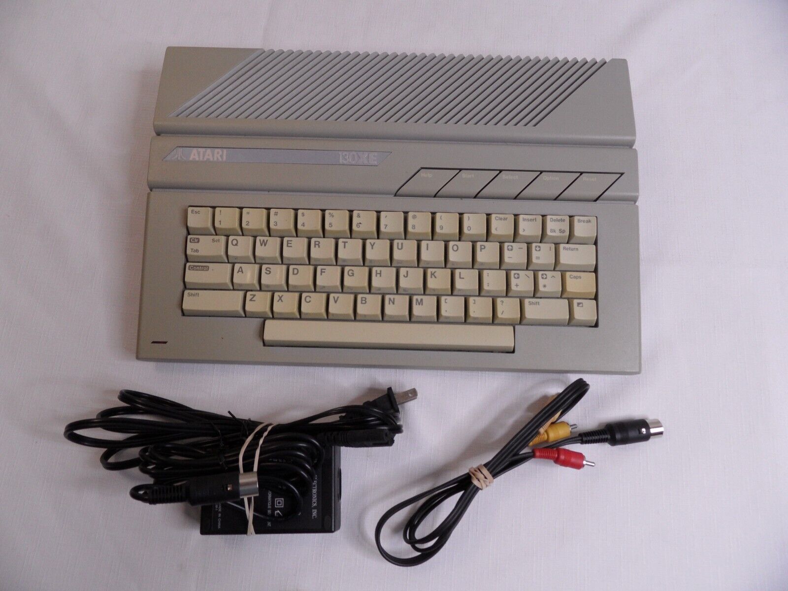 130XE Atari Computer NTSC with Power Supply and AV cable , Tested Working