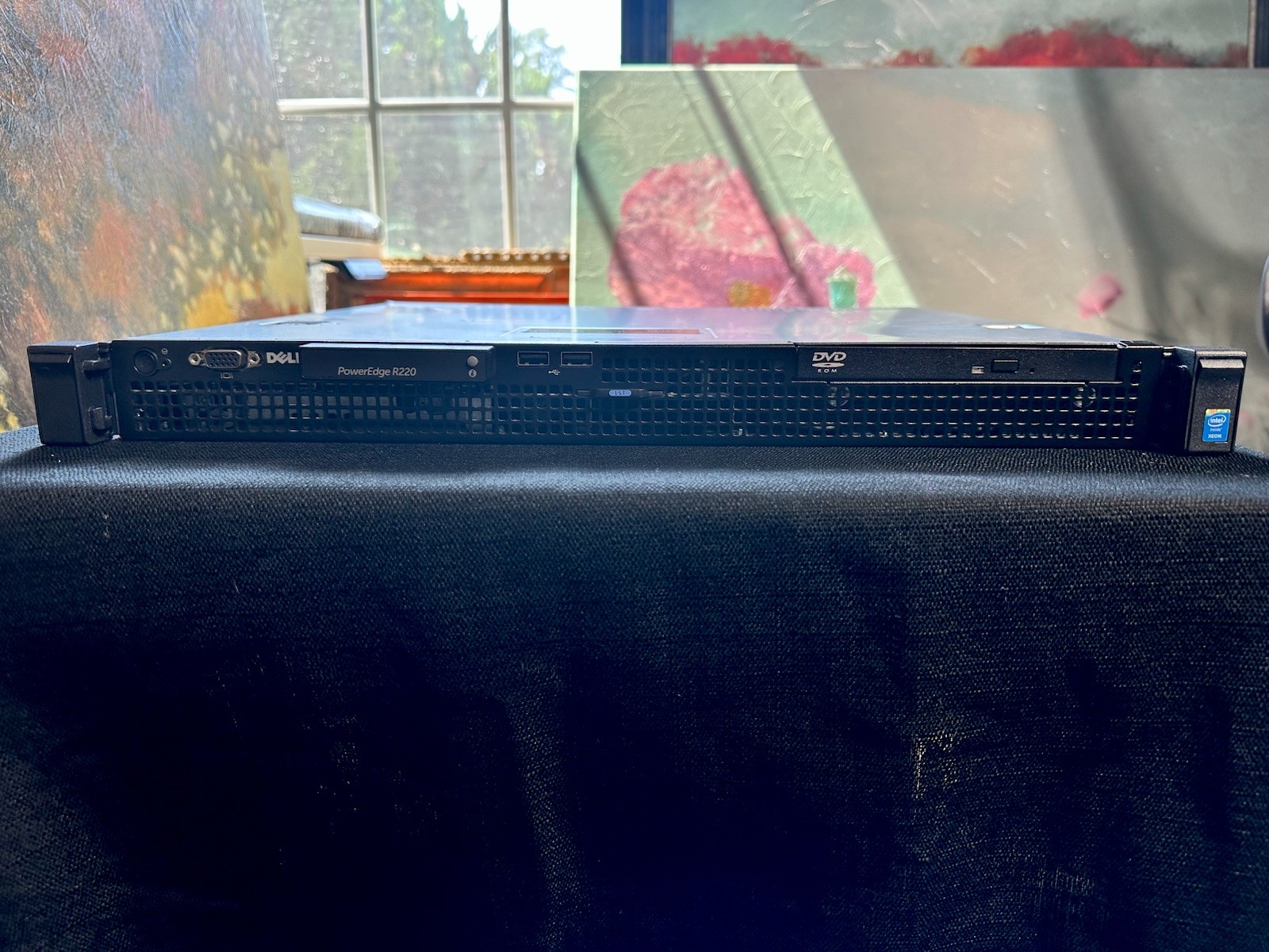 Dell PowerEdge R220 1U Rack Server Intel Xeon 3.10GHz 8GB DDR3 RAID