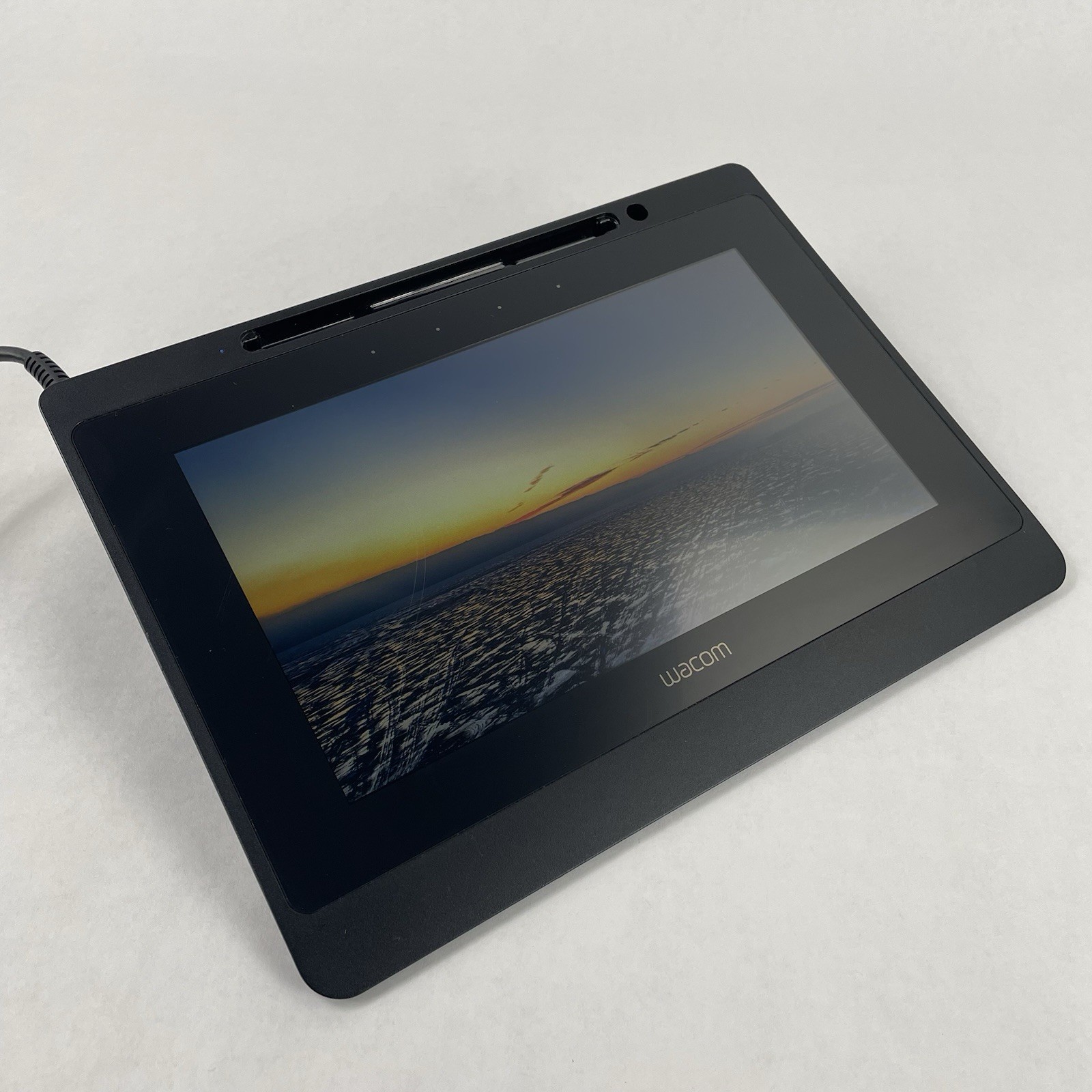 Wacom DTU-1141B 10.1" FHD Drawing Tablet - READ