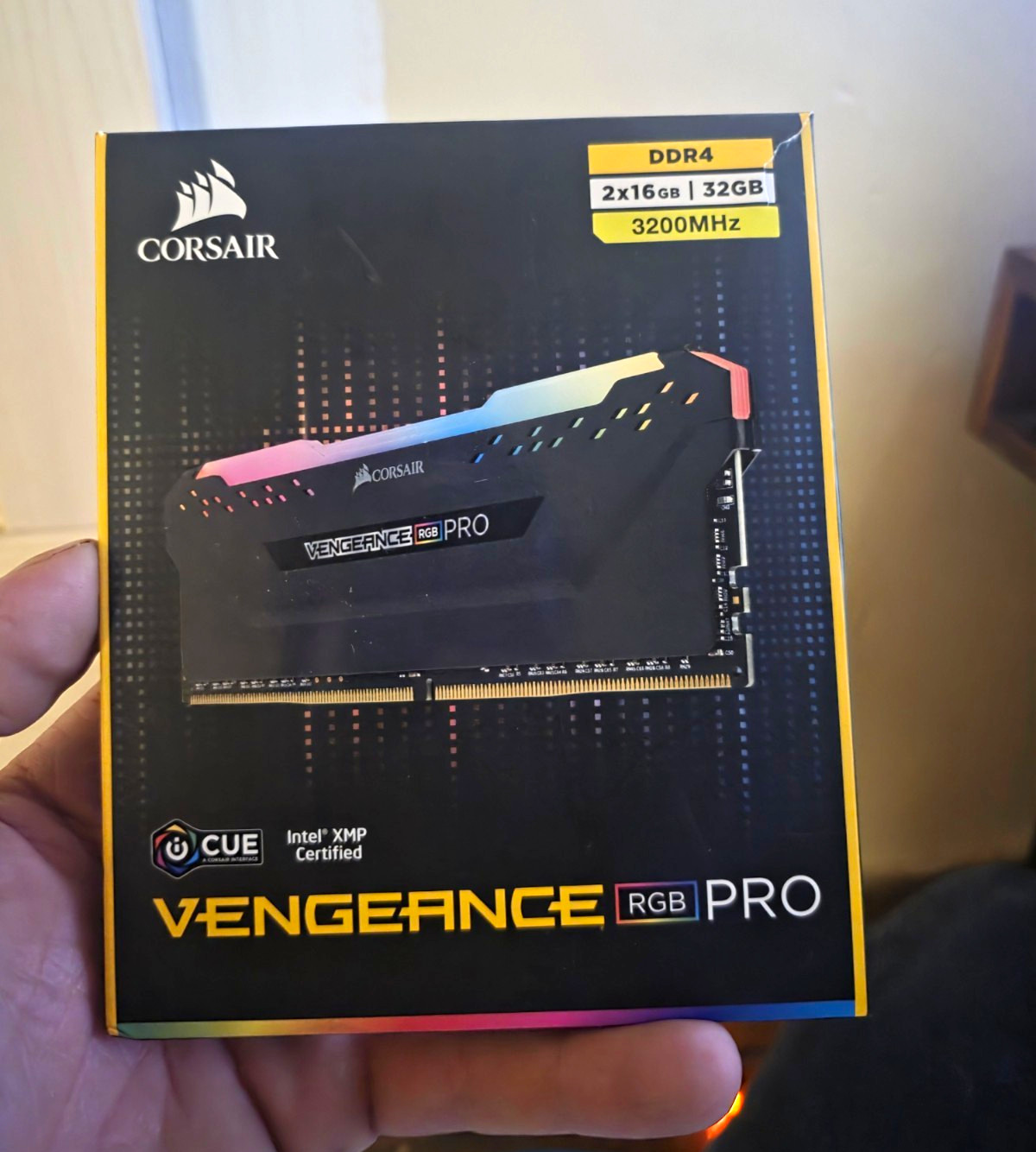 Corsair Vengeance RGB Pro 32GB (2x16GB) DDR4 3200MHz DIMM 288-pin