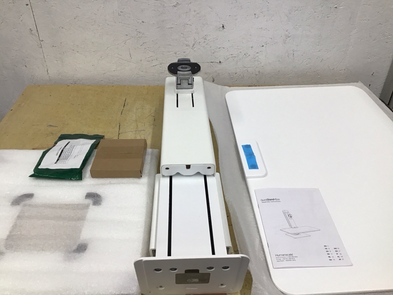 Humanscale QuickStand ECO 2.0 Single Monitor Sit-Stand Desk Converter QSE2SMW 
