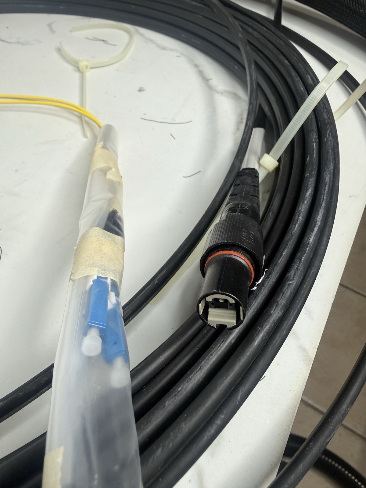 Corning Fiber, OptiTip MT to LC 2 SIMPLEX 30 Meter.  M10202EBZD1X030M-P