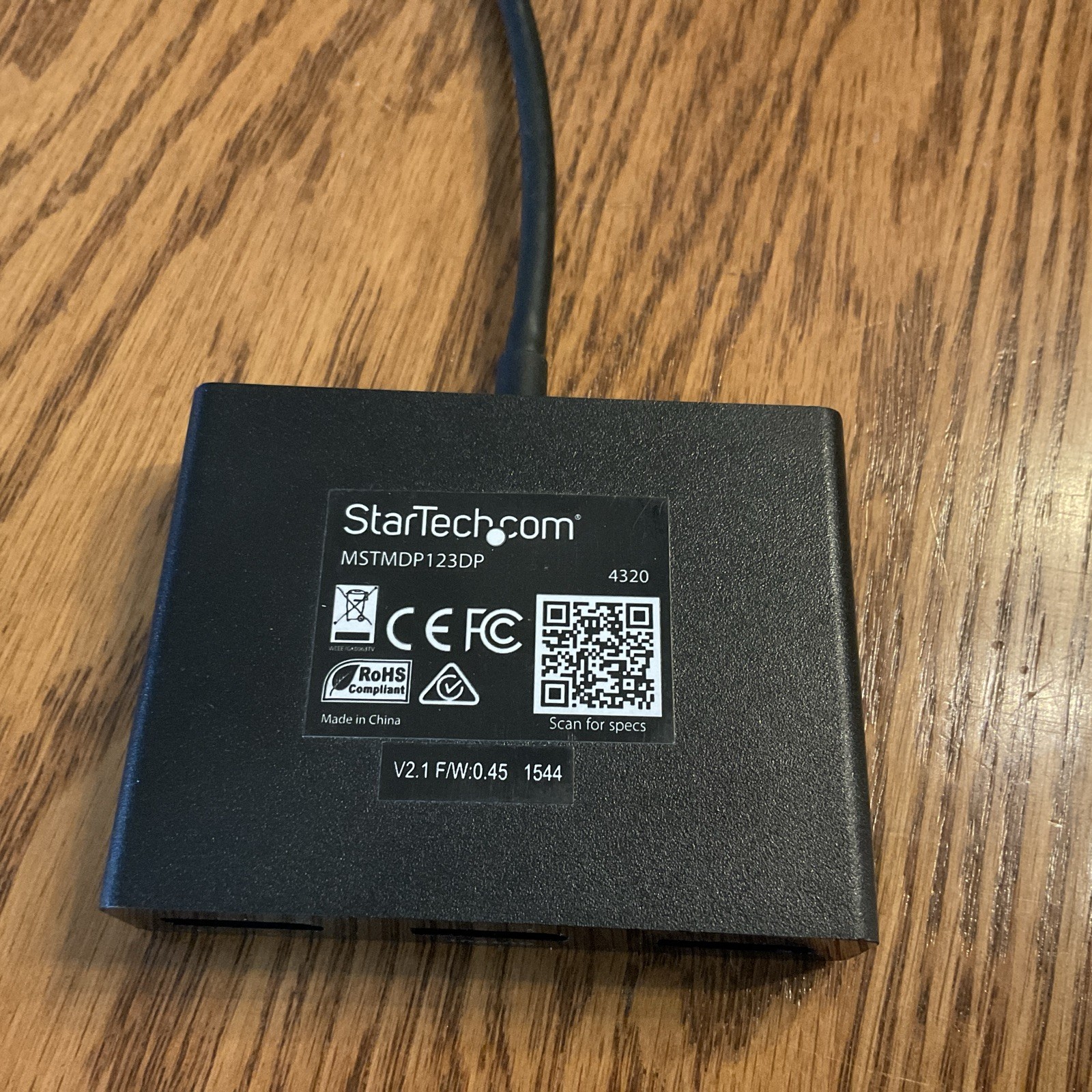 StarTech MSTDP123DP 3-Port Multi Monitor Adapter DisplayPort to HDMI