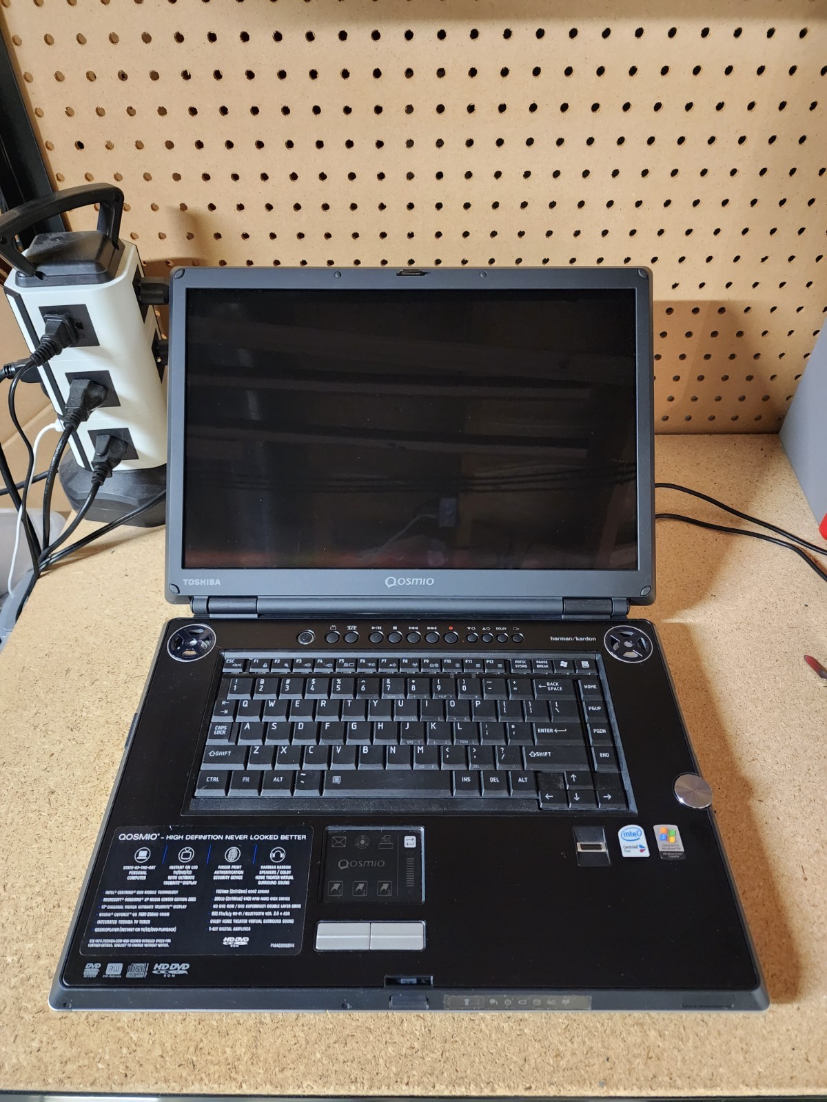 Toshiba Qosmio G35-AV650 Core Duo T2500 2GB RAM No HDD/OS NVIDIA GPU HD DVD