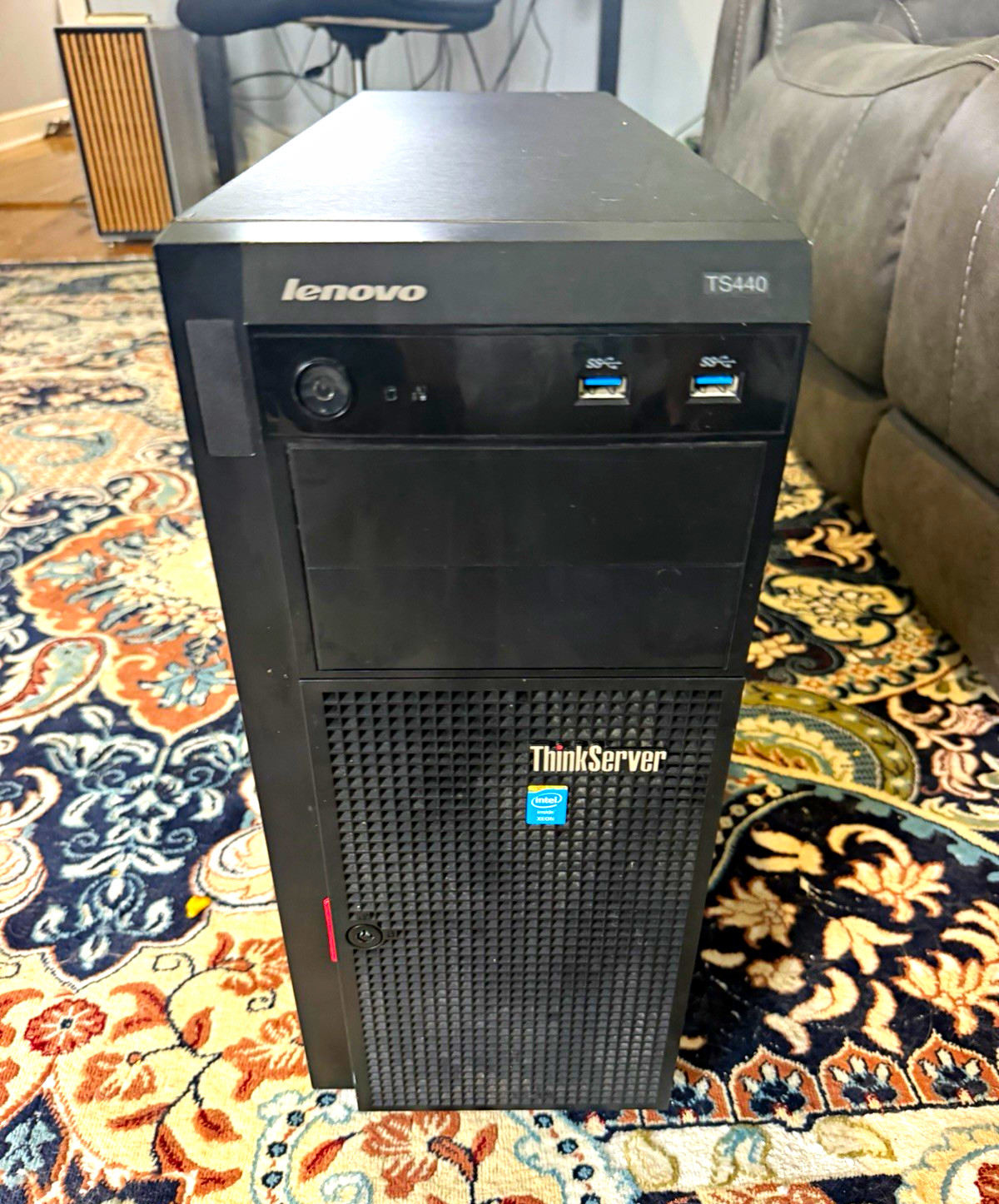 Lenovo ThinkServer TS440 Tower Server Xeon E3-1225 v3 3.20GHz 16GB DDR3 no HDD